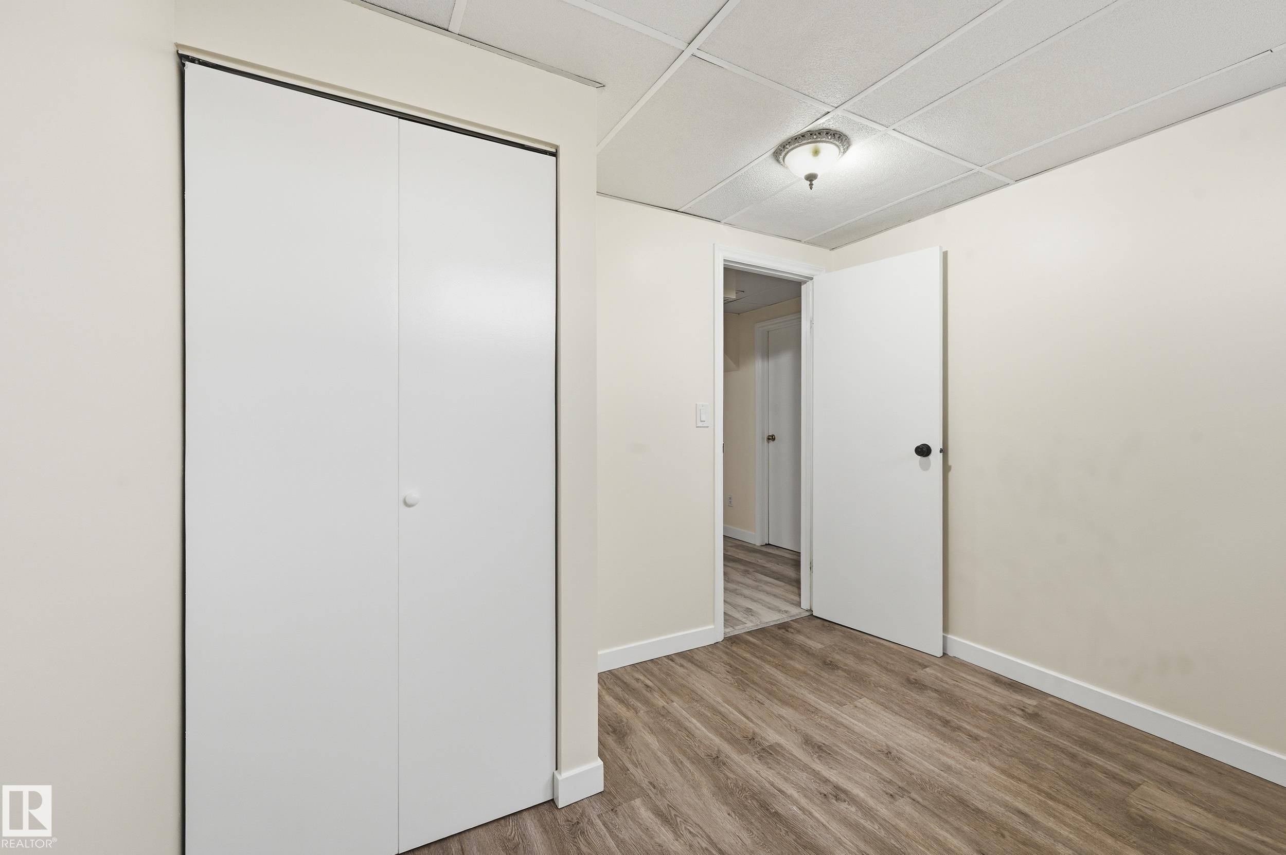 18424 96A Avenue, Edmonton, AB - Indoor Photo Showing Other Room