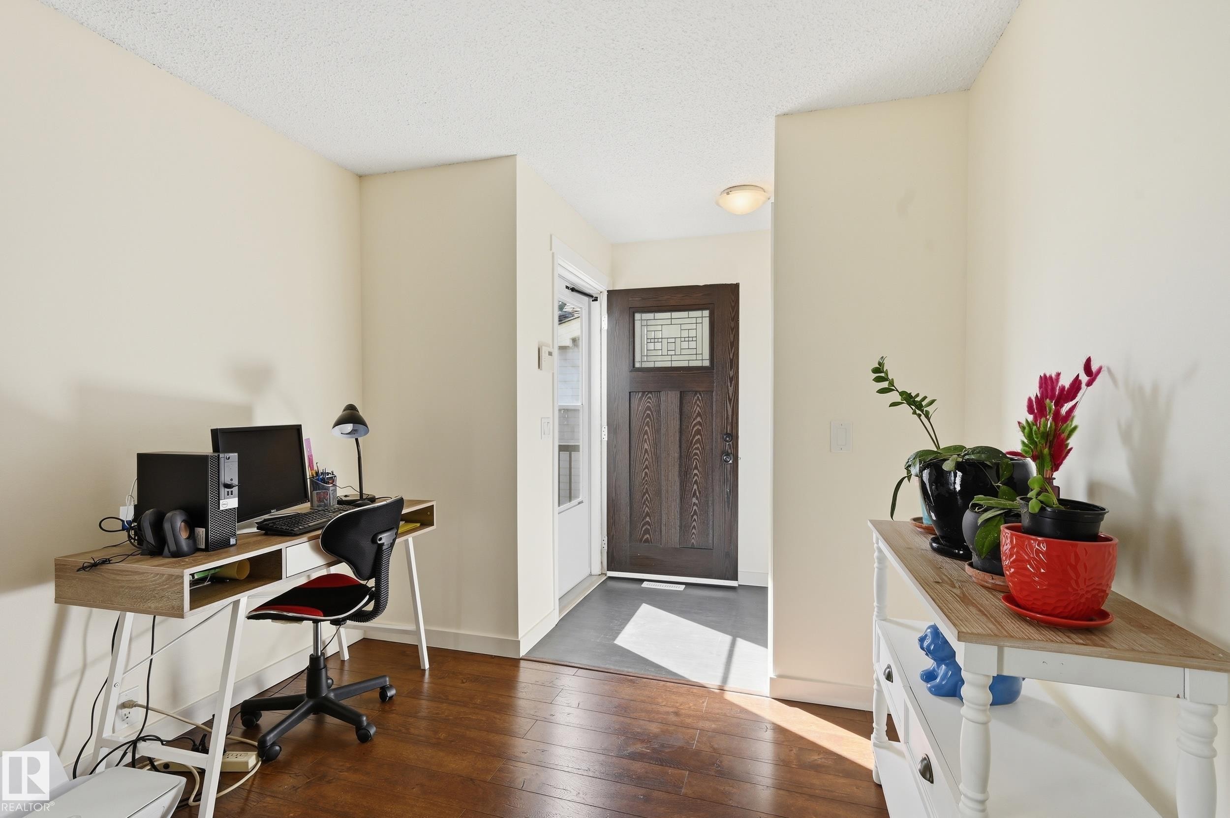 18424 96A Avenue, Edmonton, AB - Indoor Photo Showing Office
