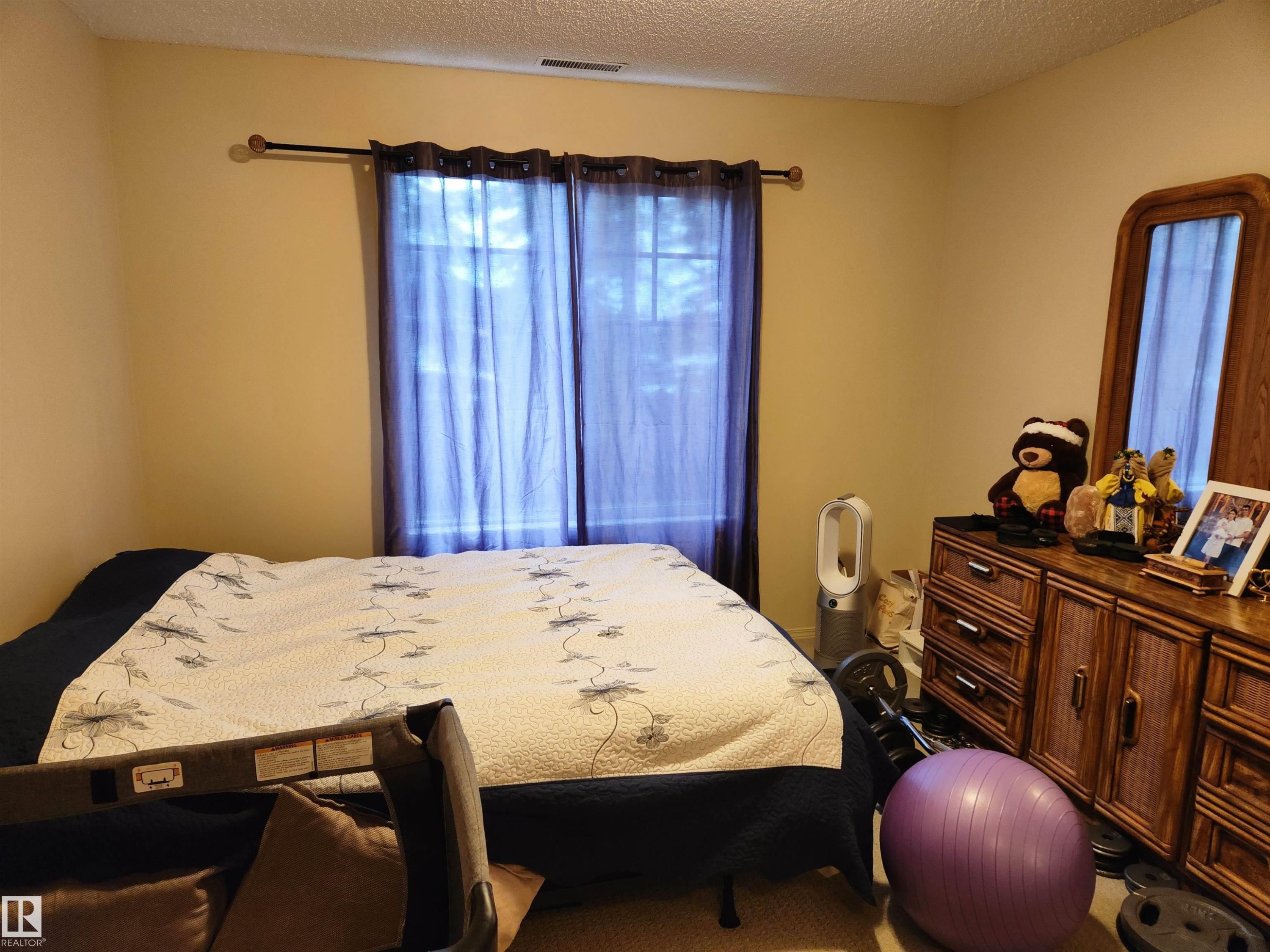 #125 2098 Blackmud Creek Dr Sw, Edmonton, AB - Indoor Photo Showing Bedroom