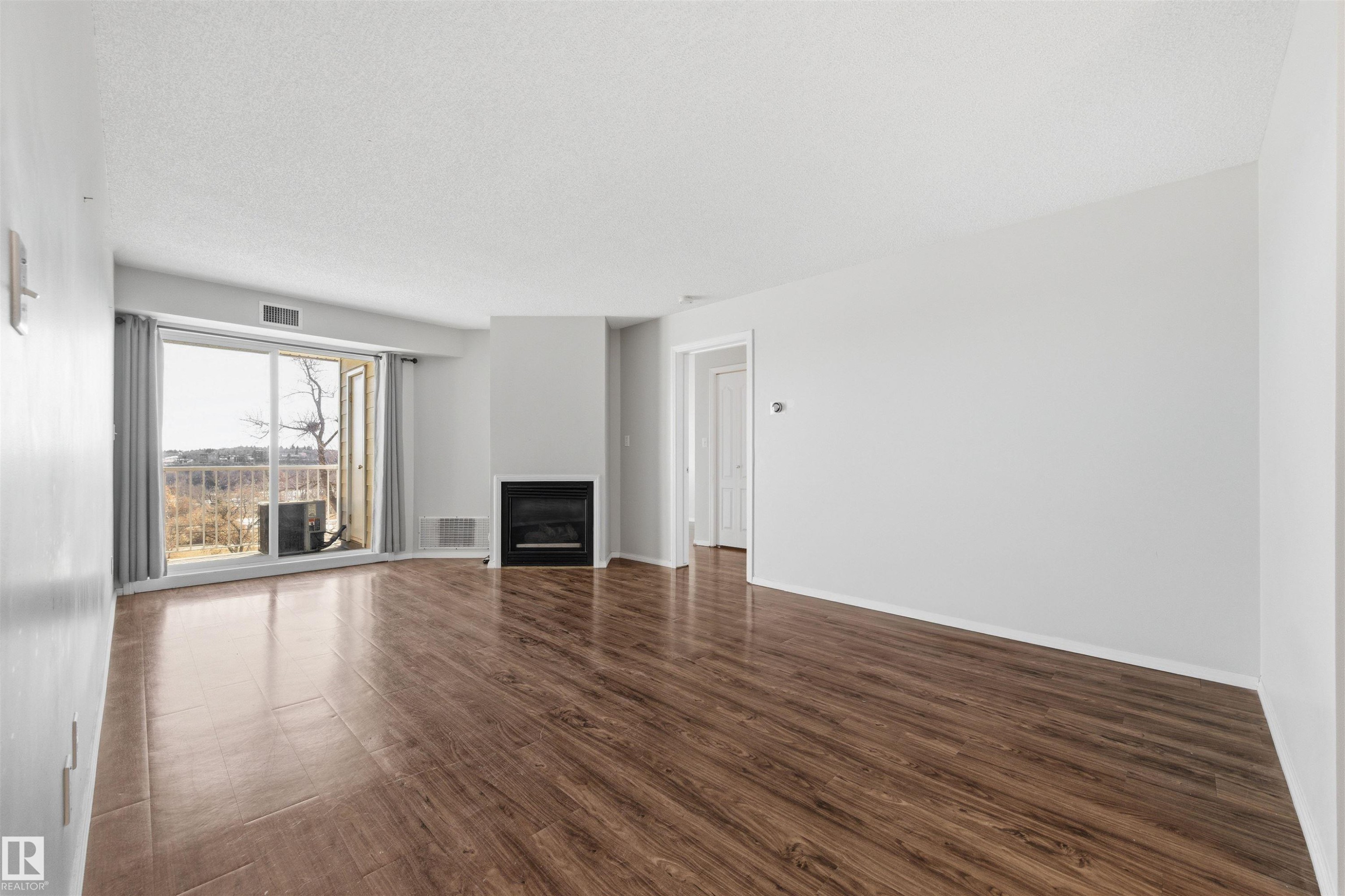 201 9640 105 Street, Edmonton, AB - Indoor With Fireplace