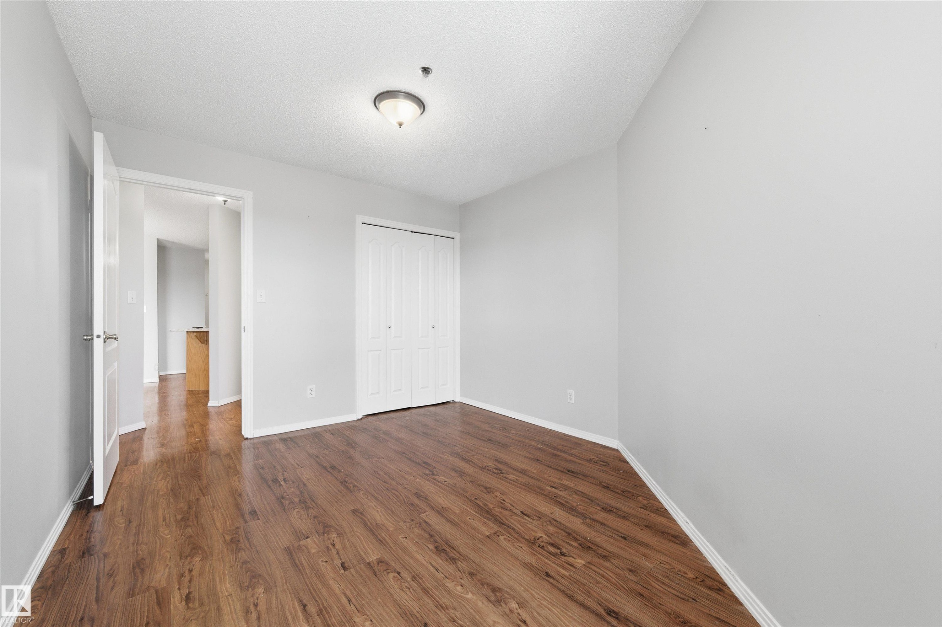 201 9640 105 Street, Edmonton, AB - Indoor Photo Showing Other Room