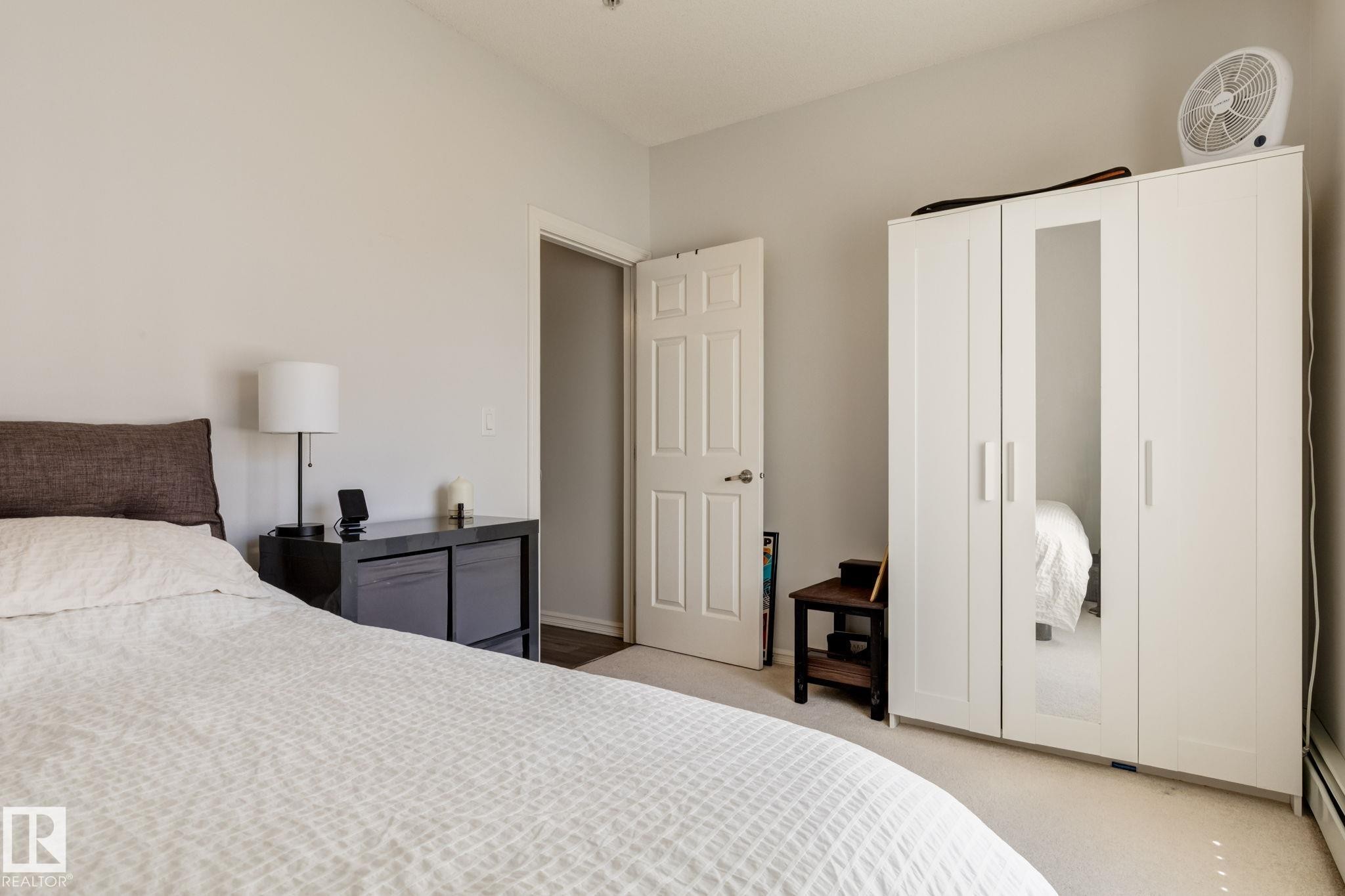 235 263 Macewan Road, Edmonton, AB - Indoor Photo Showing Bedroom