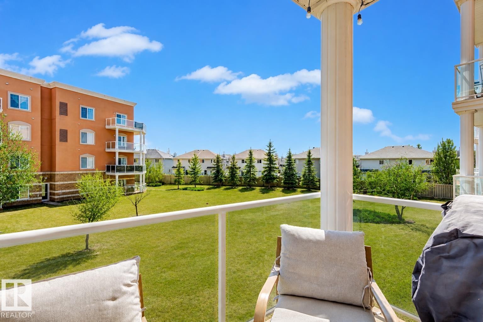 235 263 Macewan Road, Edmonton, AB - Outdoor
