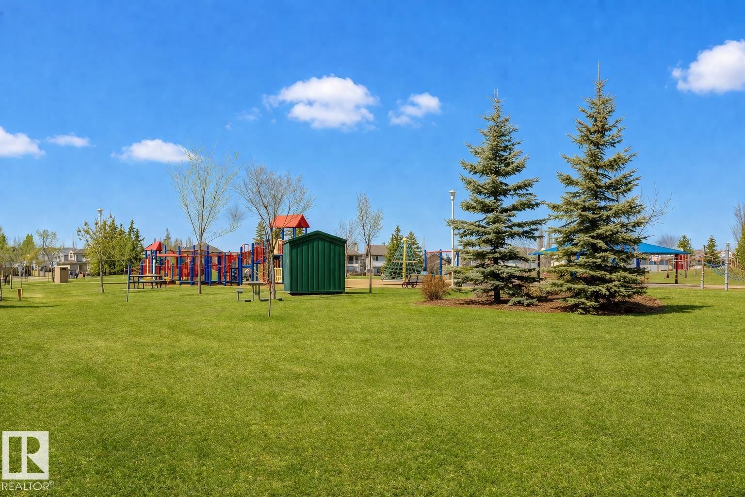 235 263 Macewan Road, Edmonton, AB - Outdoor