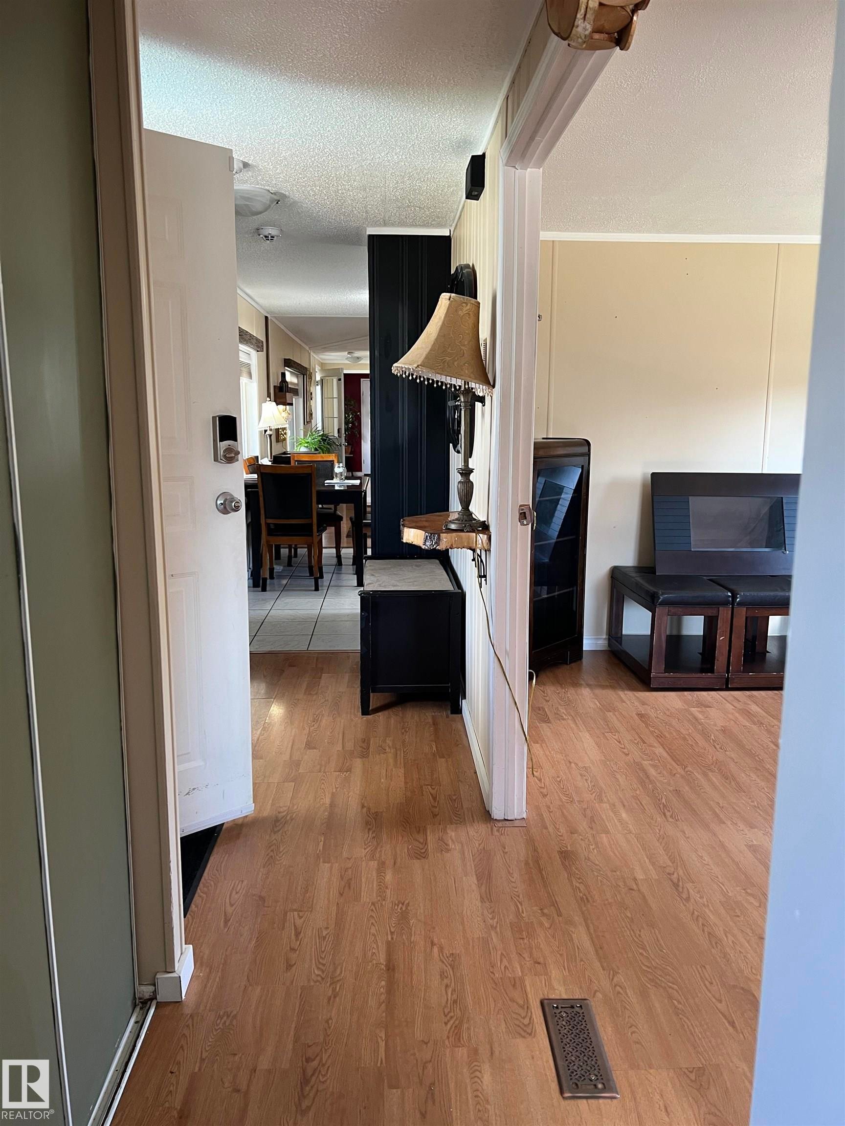 2 Sunset Boulevard, Spruce Grove, AB - Indoor Photo Showing Other Room