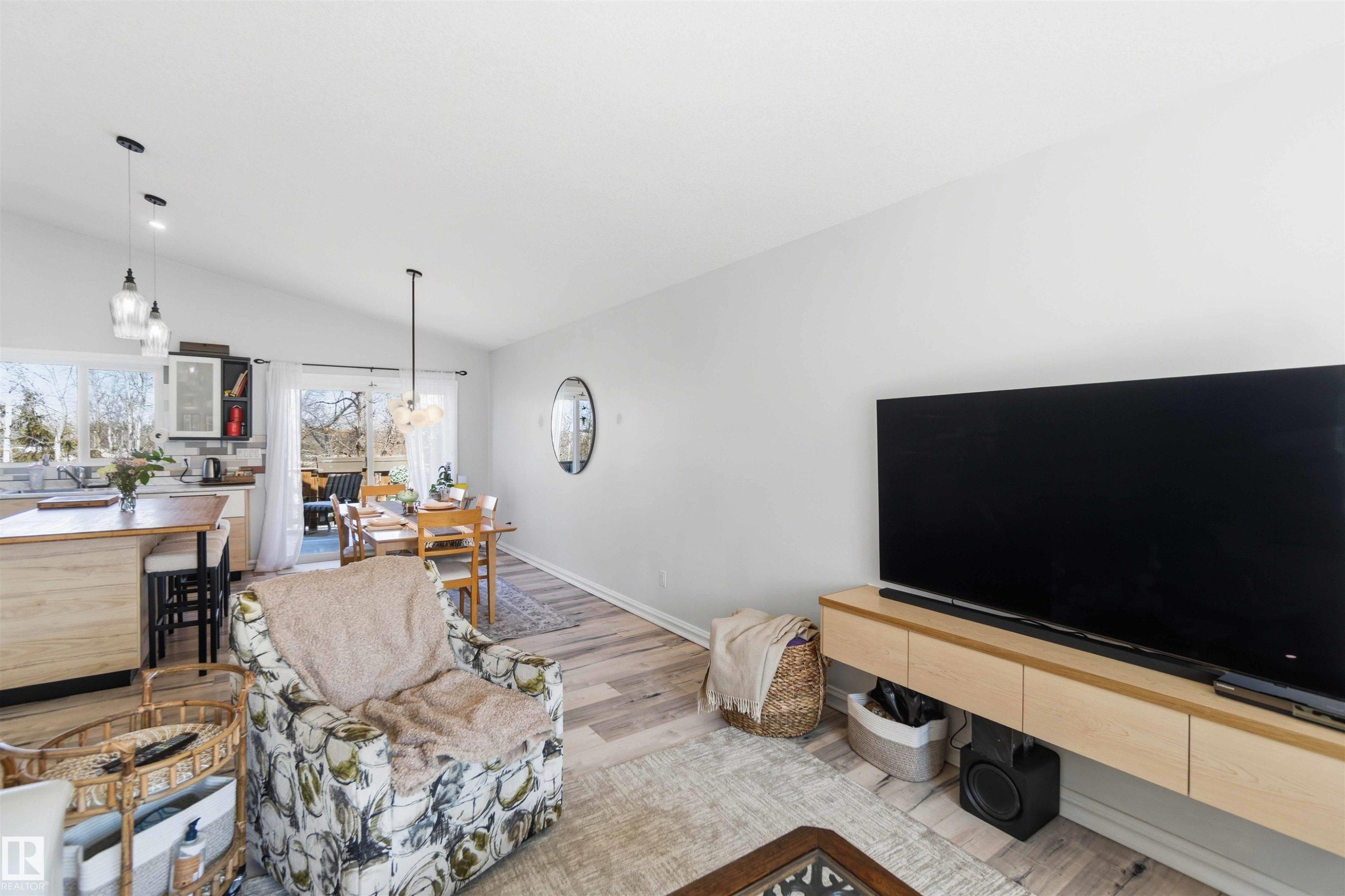 4328 48A Ave, Onoway, AB - Indoor