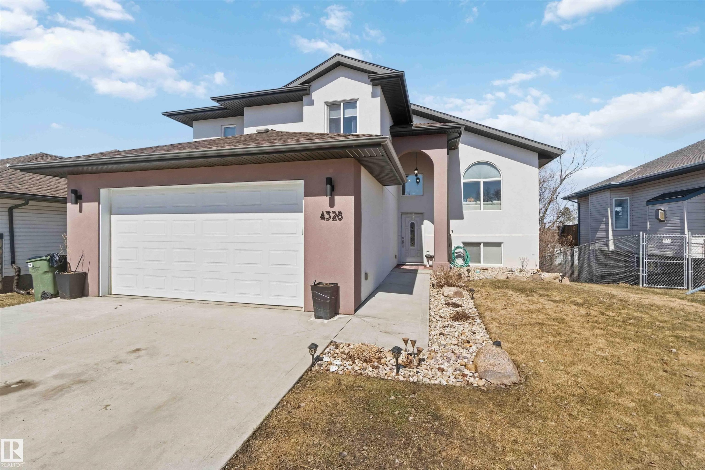 4328 48A Ave, Onoway, AB - Outdoor