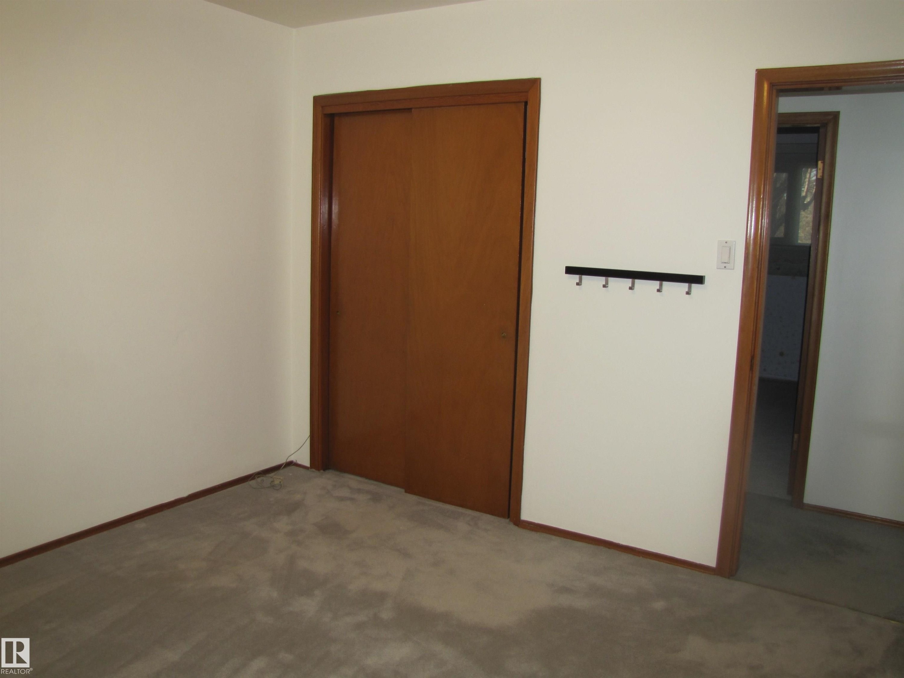 6832 83 Avenue, Edmonton, AB - Indoor Photo Showing Other Room