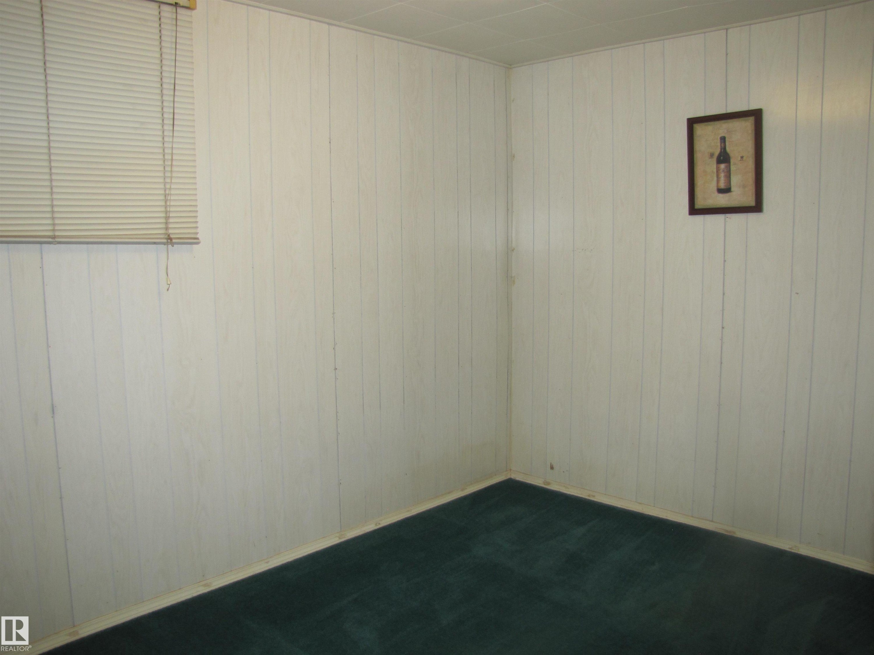 6832 83 Avenue, Edmonton, AB - Indoor Photo Showing Other Room