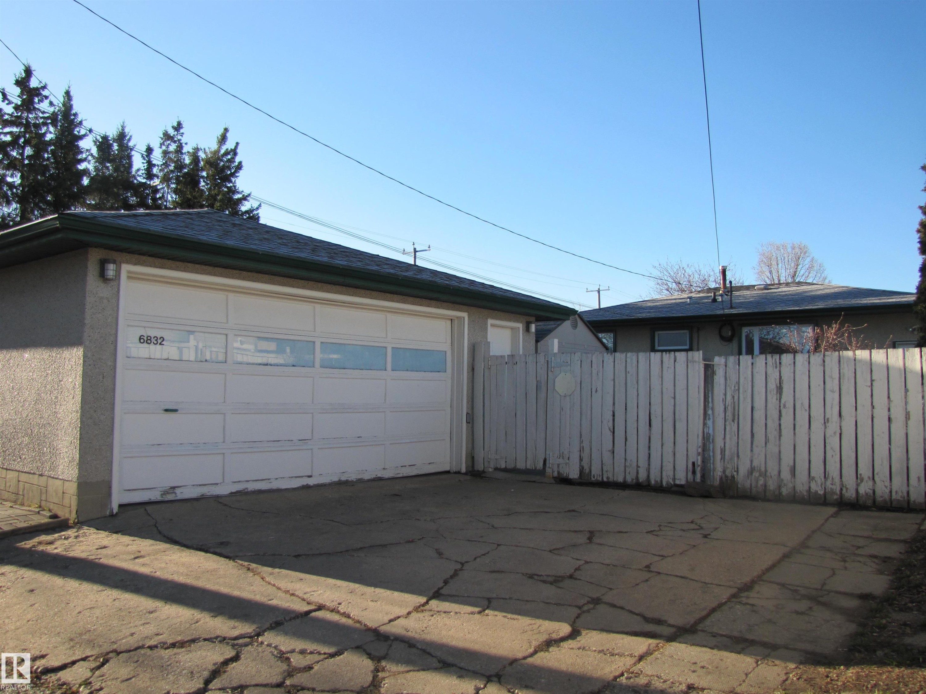 6832 83 Avenue, Edmonton, AB - Outdoor