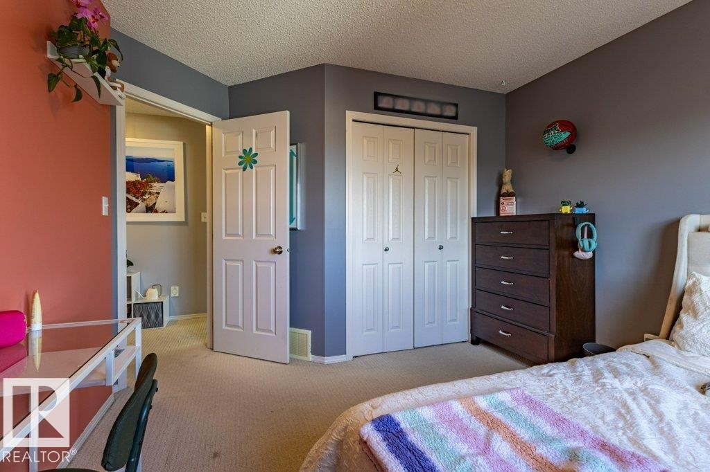 1676 Tomlinson Common, Edmonton, AB - Indoor Photo Showing Bedroom