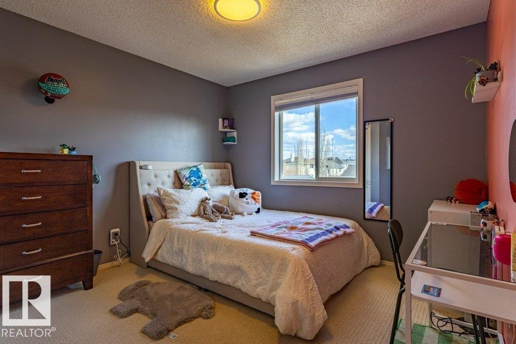 1676 Tomlinson Common, Edmonton, AB - Indoor Photo Showing Bedroom