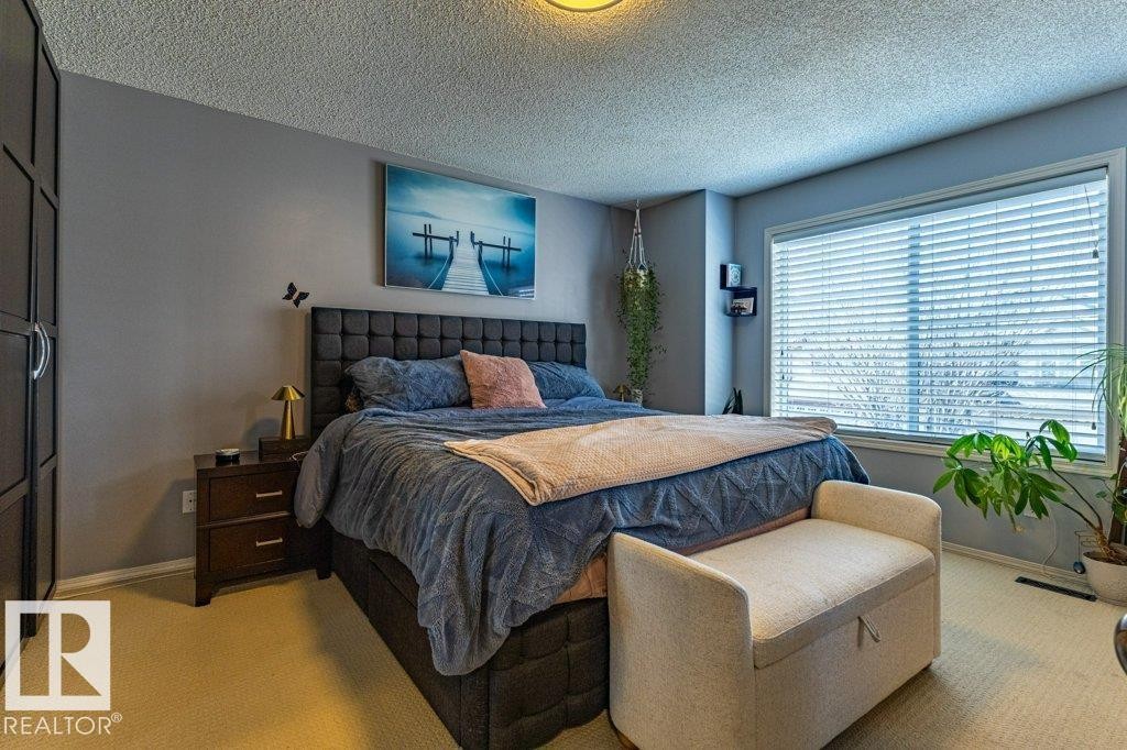 1676 Tomlinson Common, Edmonton, AB - Indoor Photo Showing Bedroom