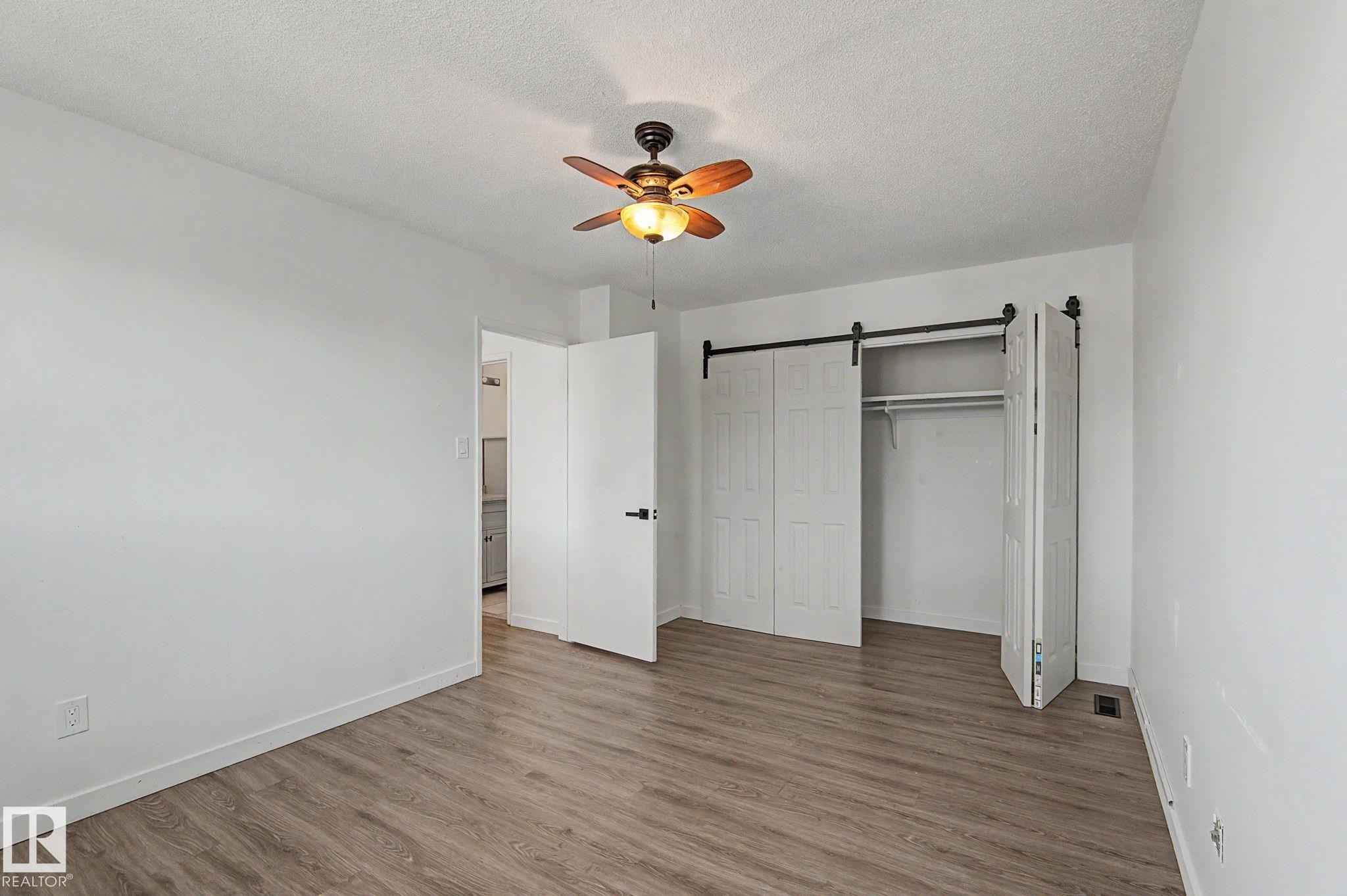 3317 107 Avenue, Edmonton, AB - Indoor Photo Showing Other Room
