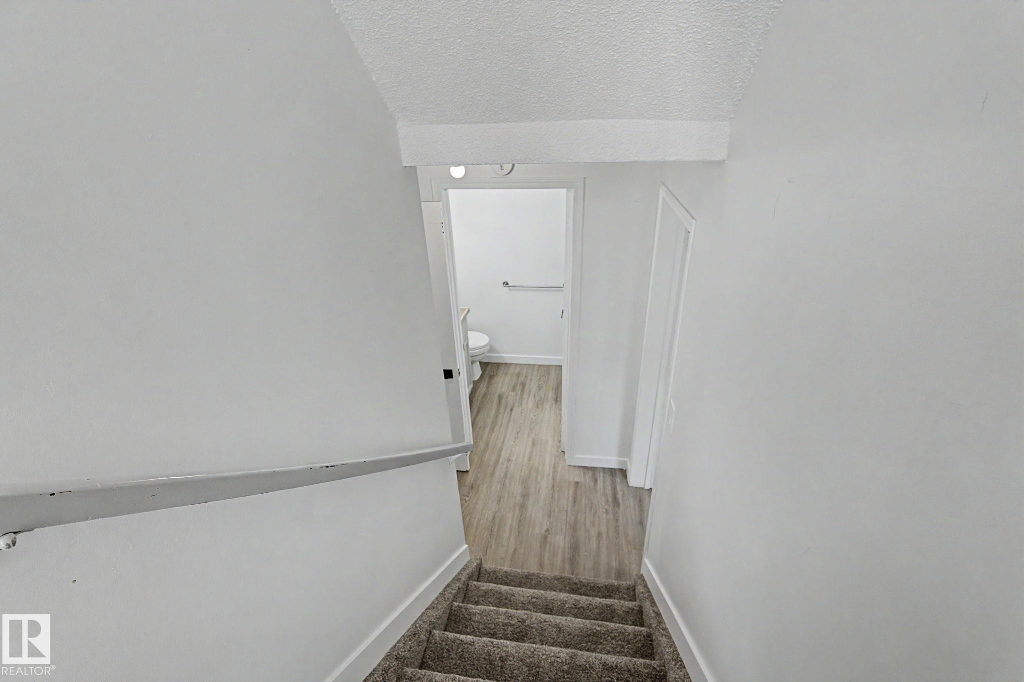 3317 107 Avenue, Edmonton, AB - Indoor Photo Showing Other Room