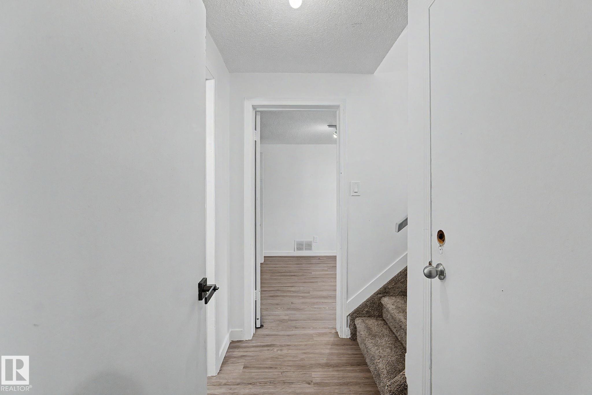 3317 107 Avenue, Edmonton, AB - Indoor Photo Showing Other Room