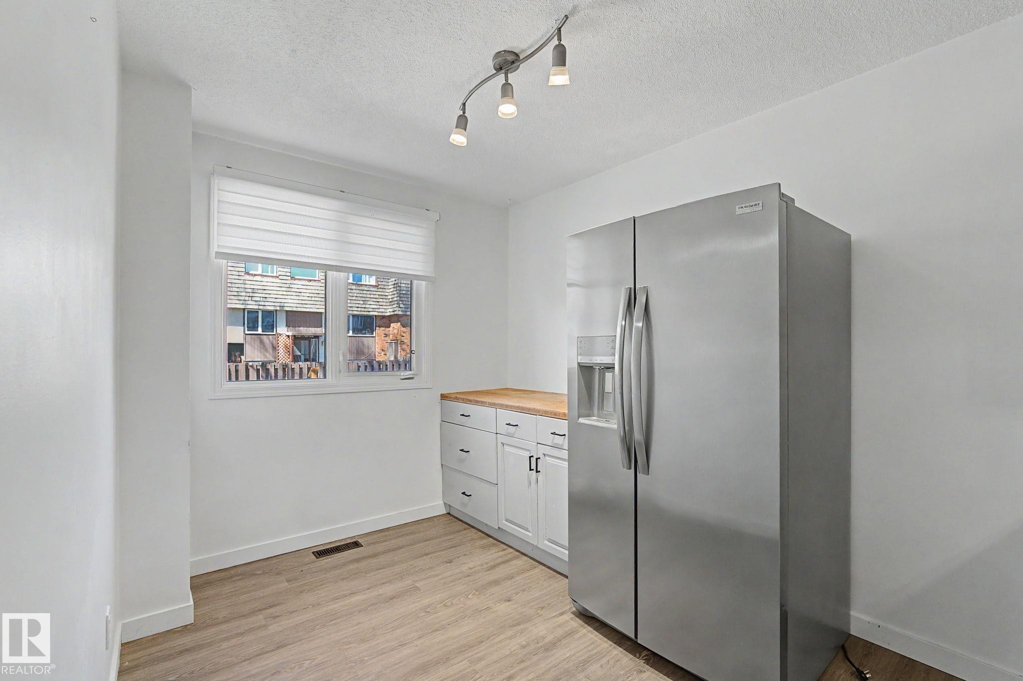 3317 107 Avenue, Edmonton, AB - Indoor