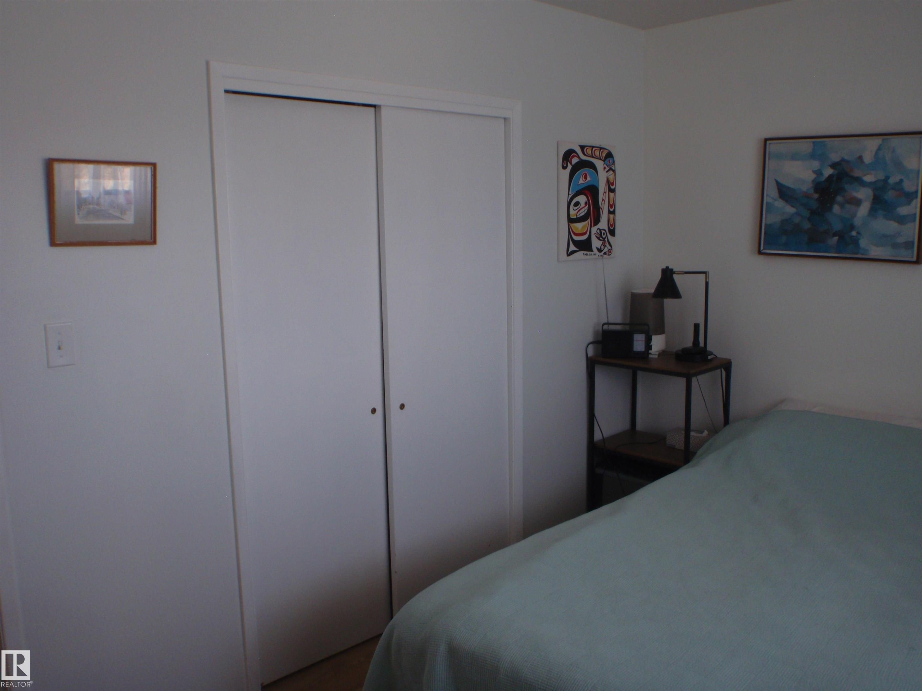 4510 57 Avenue, Barrhead, AB - Indoor Photo Showing Bedroom