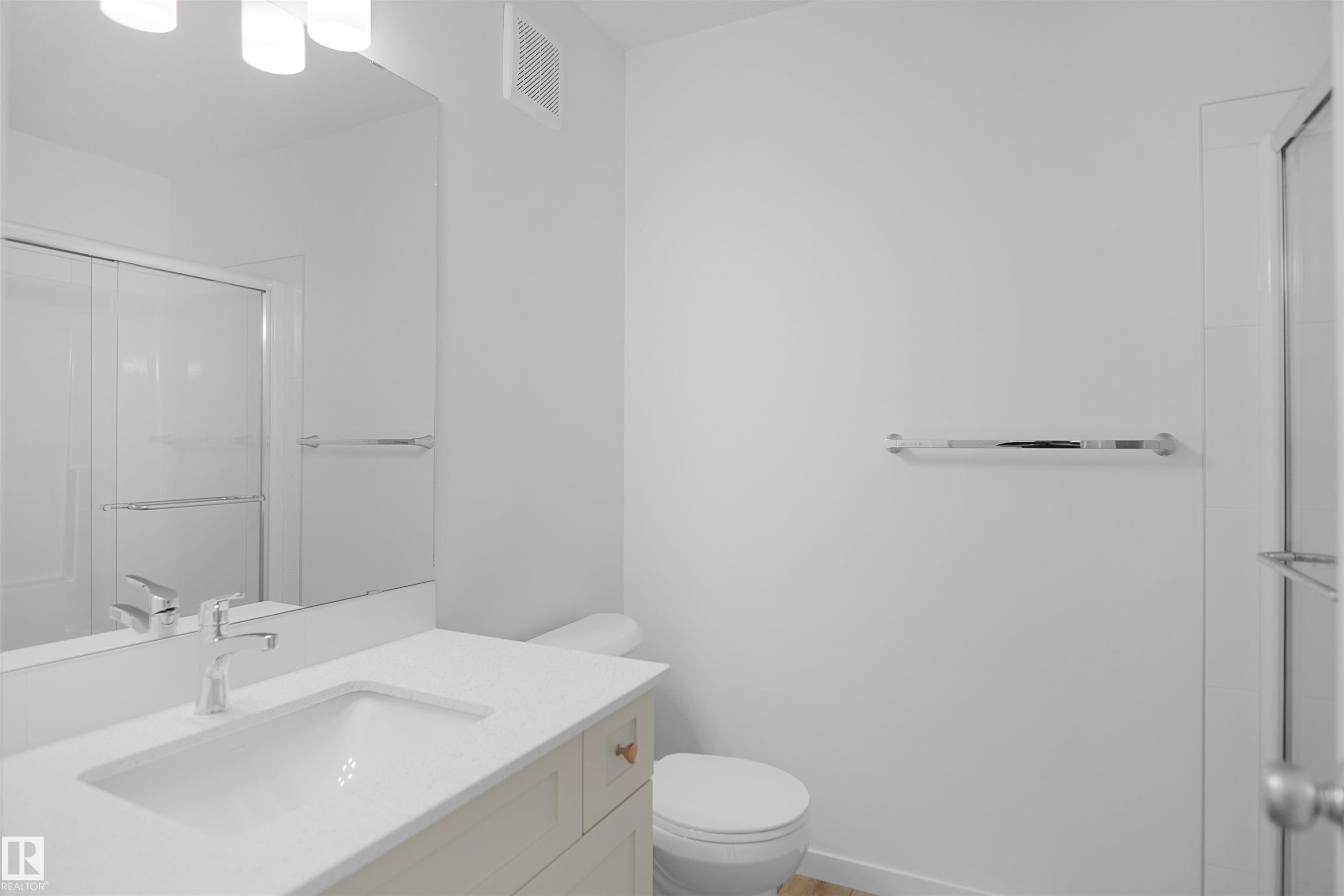 111 1009 Cy Becker Road, Edmonton, AB - Indoor Photo Showing Other Room