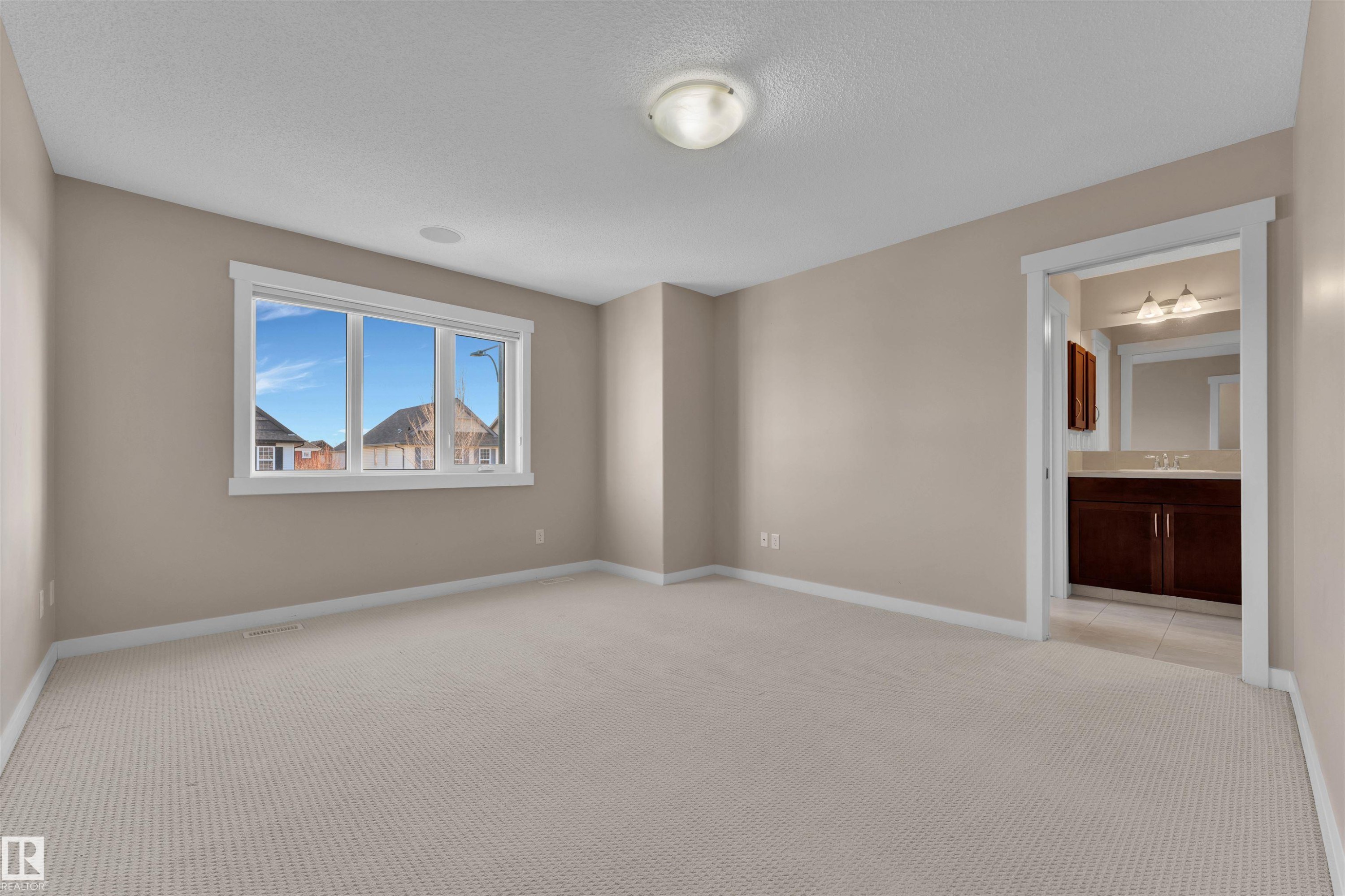 3650 13 Street, Edmonton, AB - Indoor Photo Showing Other Room