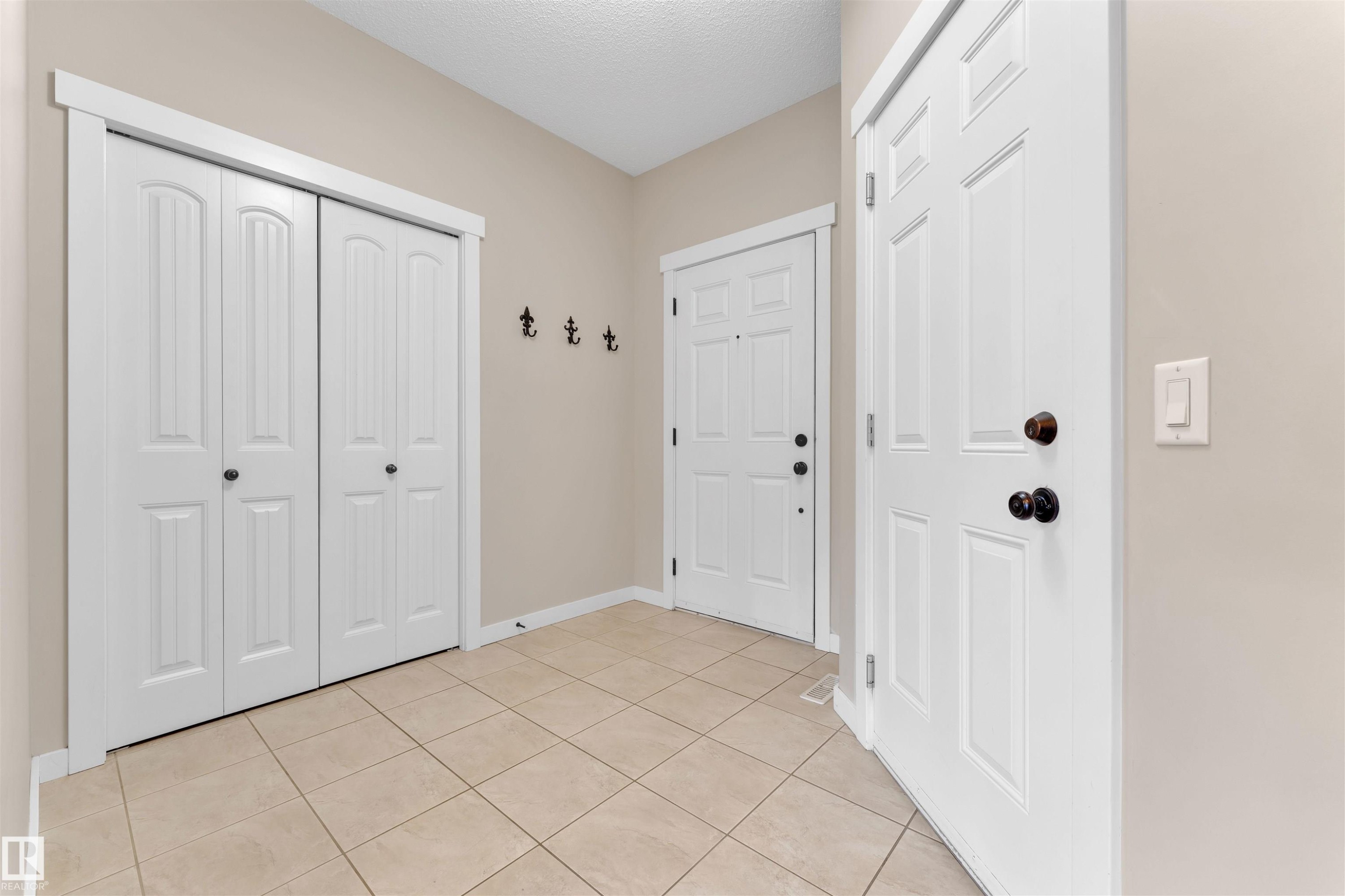 3650 13 Street, Edmonton, AB - Indoor Photo Showing Other Room