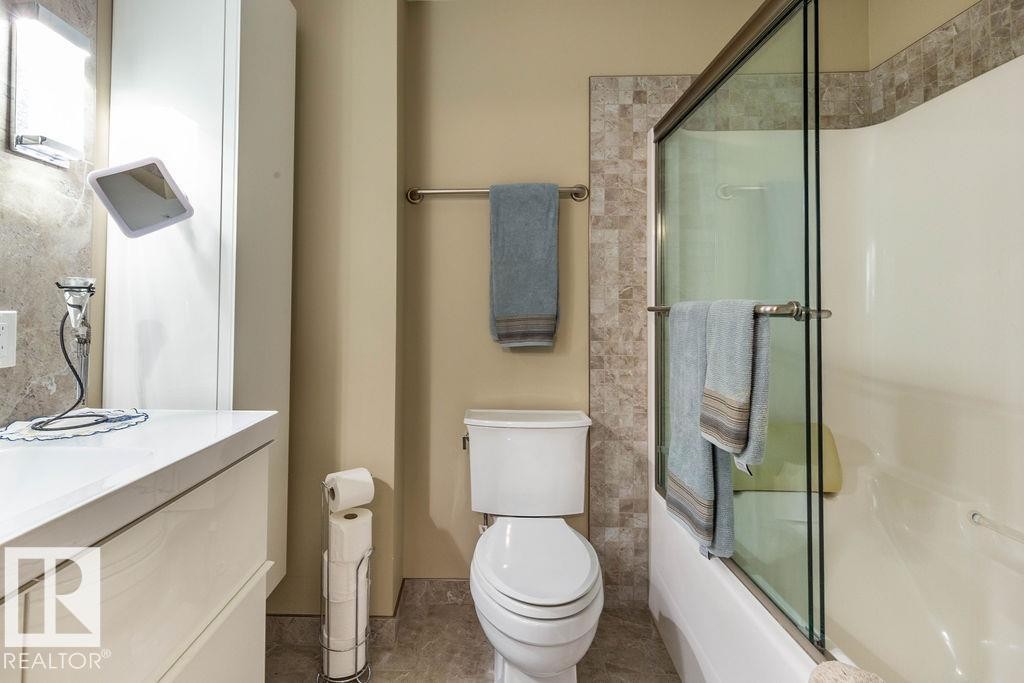 301 9707 105 Street, Edmonton, AB - Indoor Photo Showing Bathroom