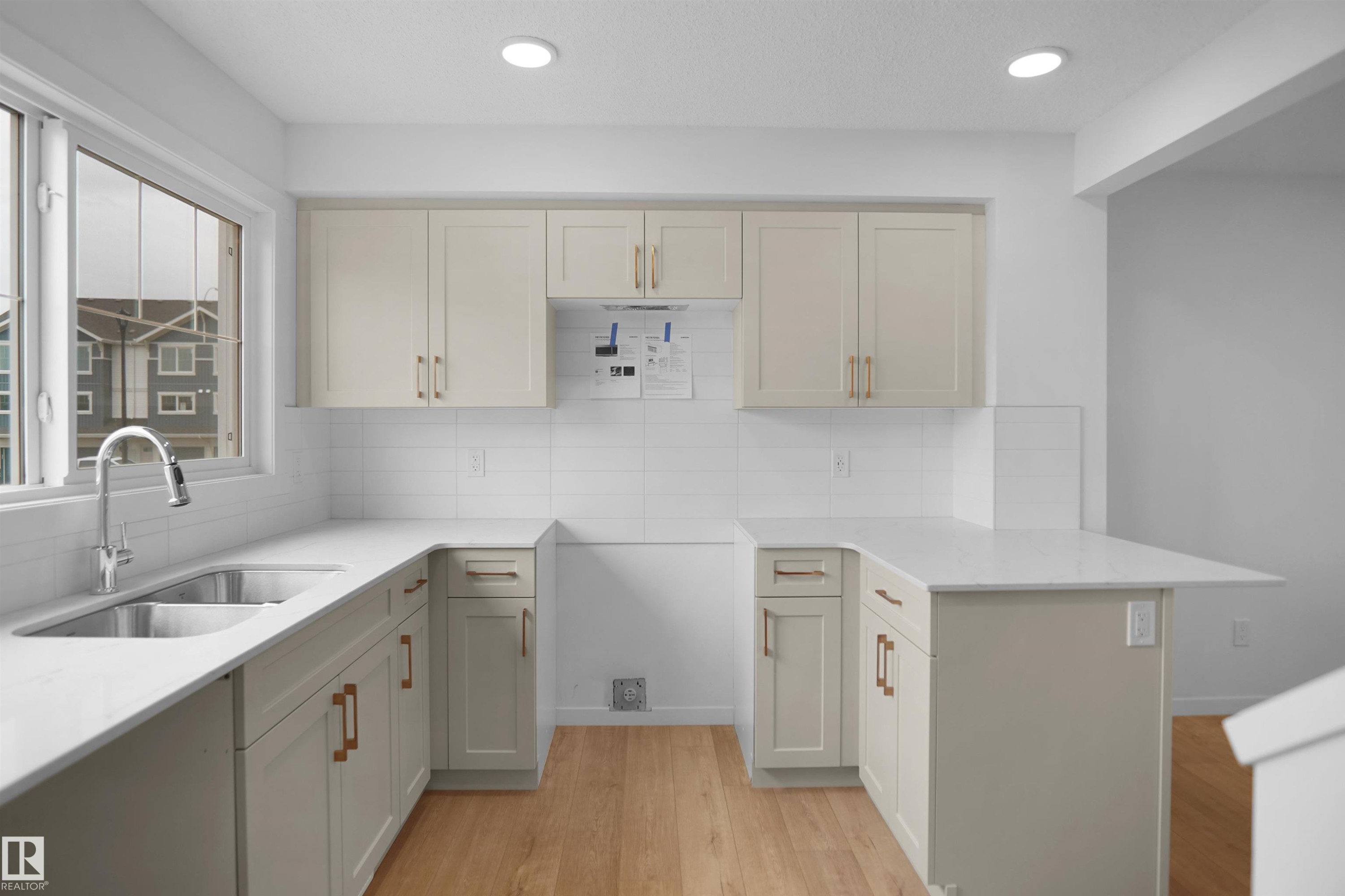 23 531 Merlin Landing, Edmonton, AB - Indoor Photo Showing Kitchen With Double Sink