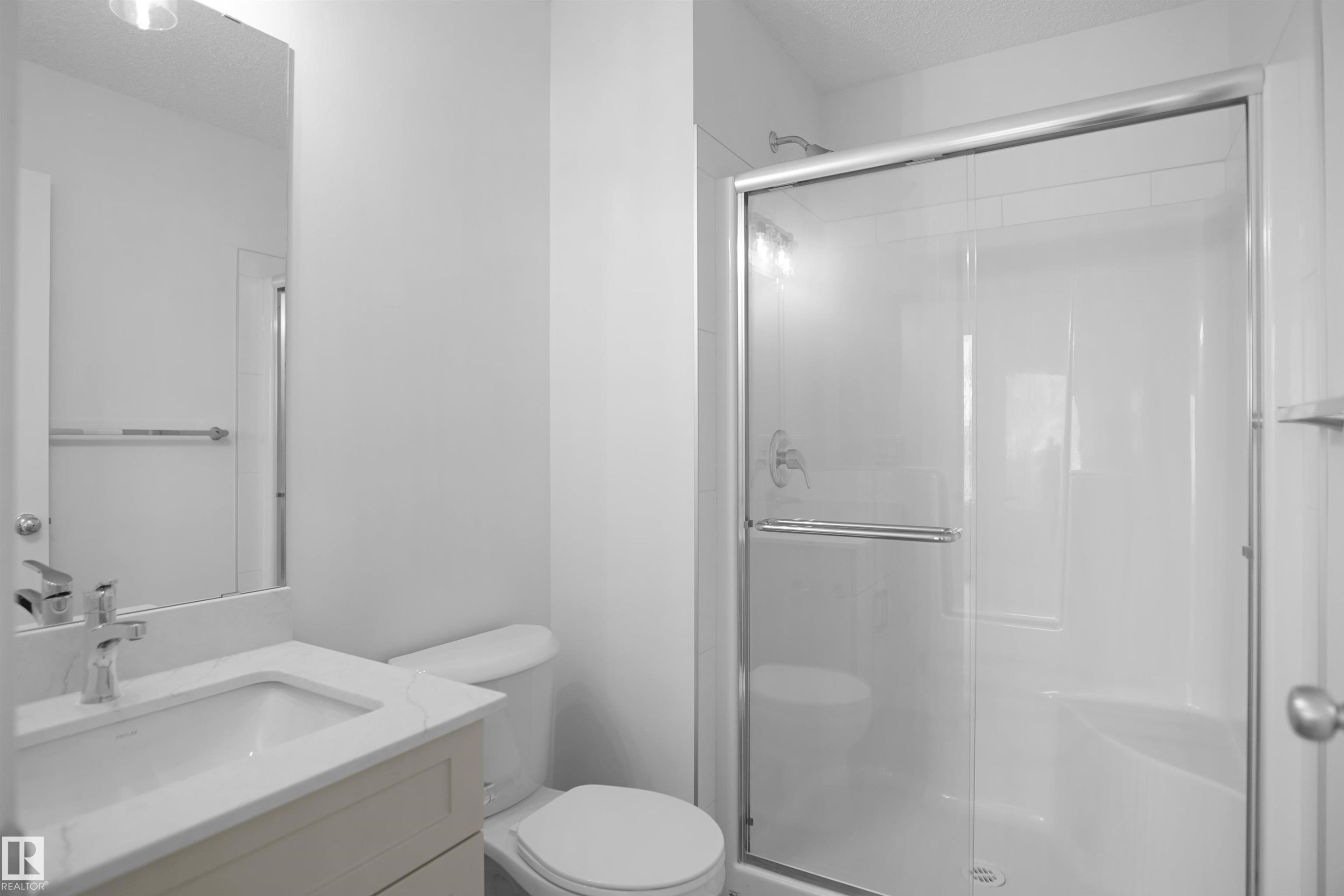 23 531 Merlin Landing, Edmonton, AB - Indoor Photo Showing Bathroom