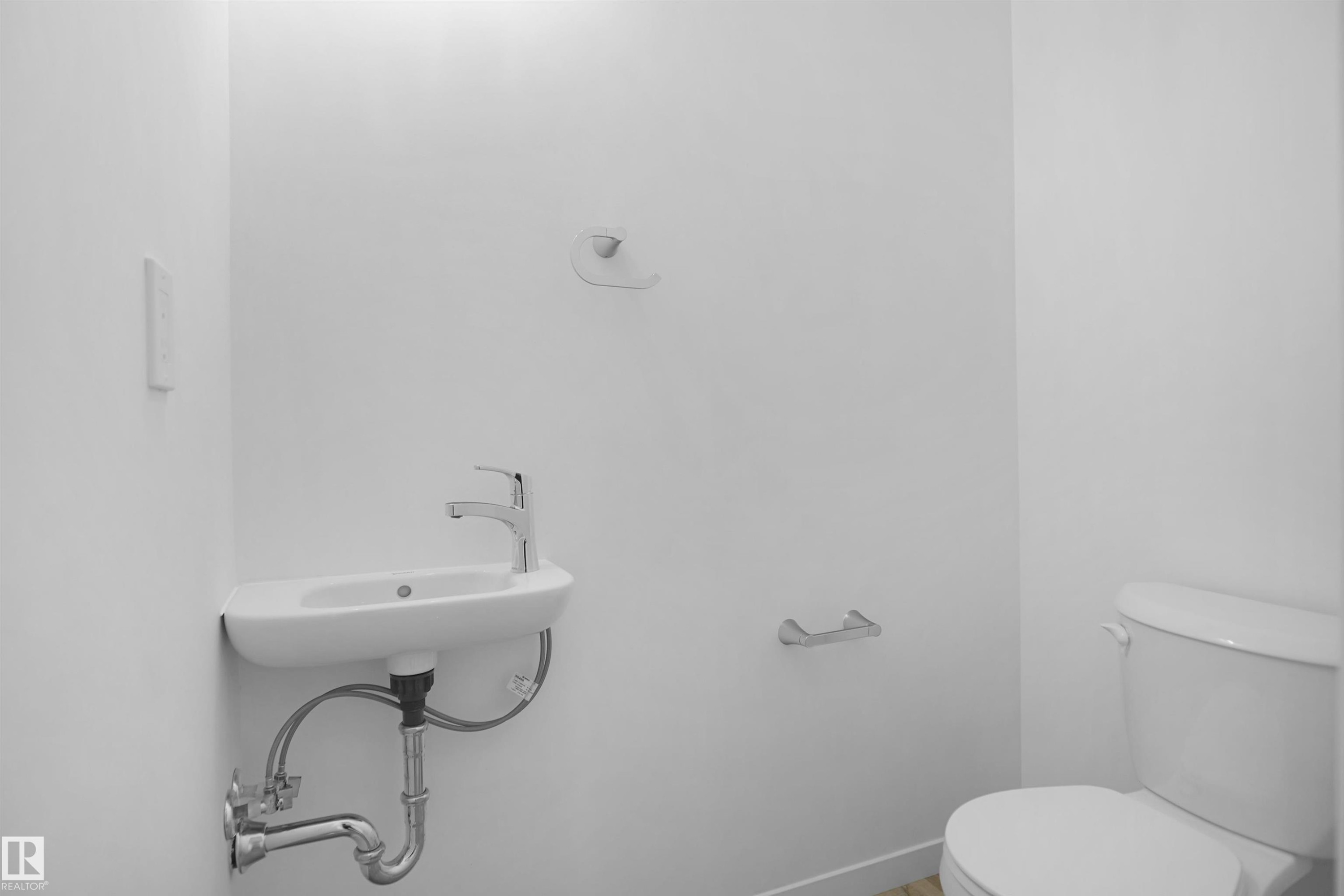 23 531 Merlin Landing, Edmonton, AB - Indoor Photo Showing Bathroom