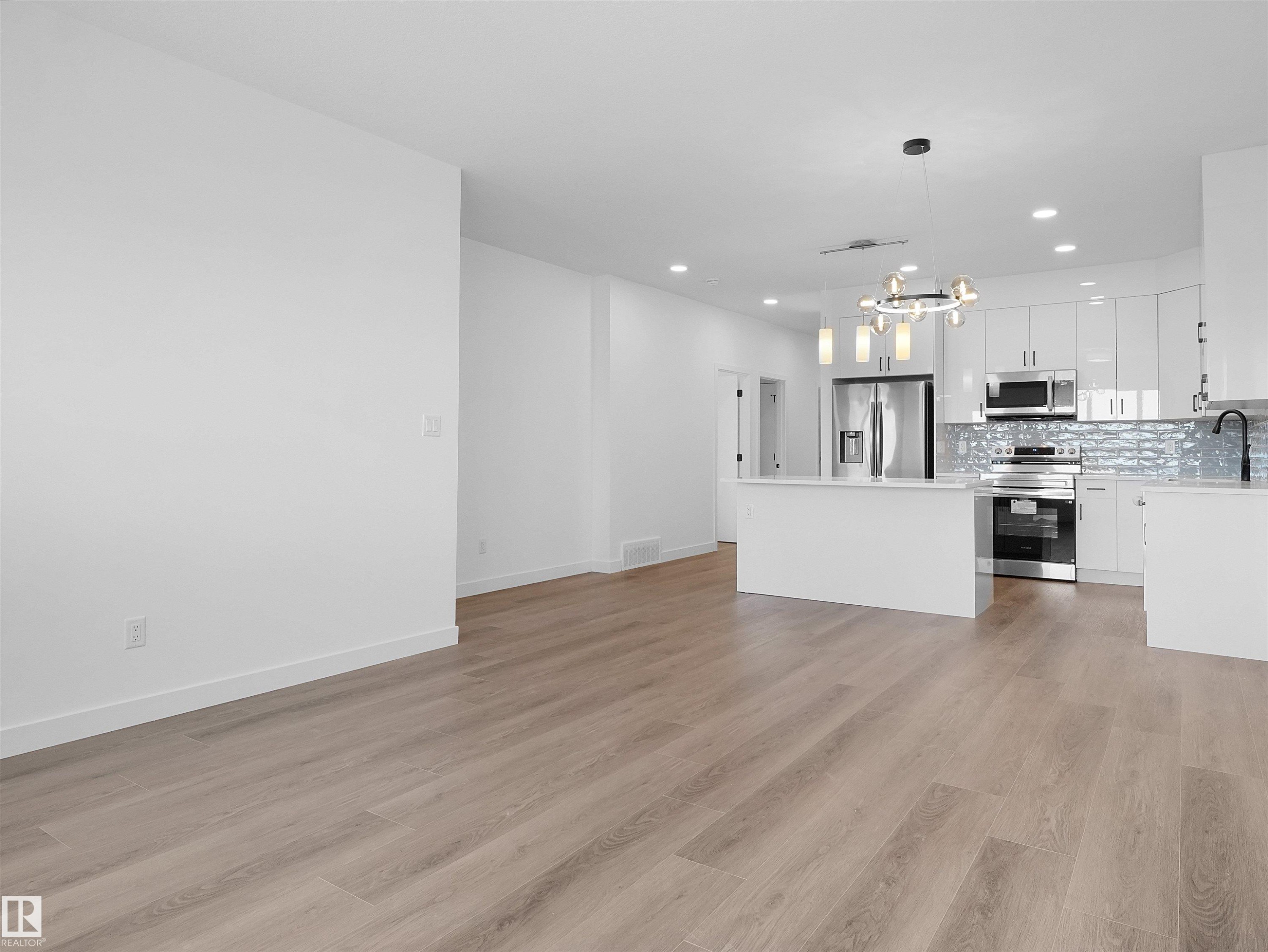 5225 47 Ave, Calmar, AB - Indoor Photo Showing Kitchen With Upgraded Kitchen