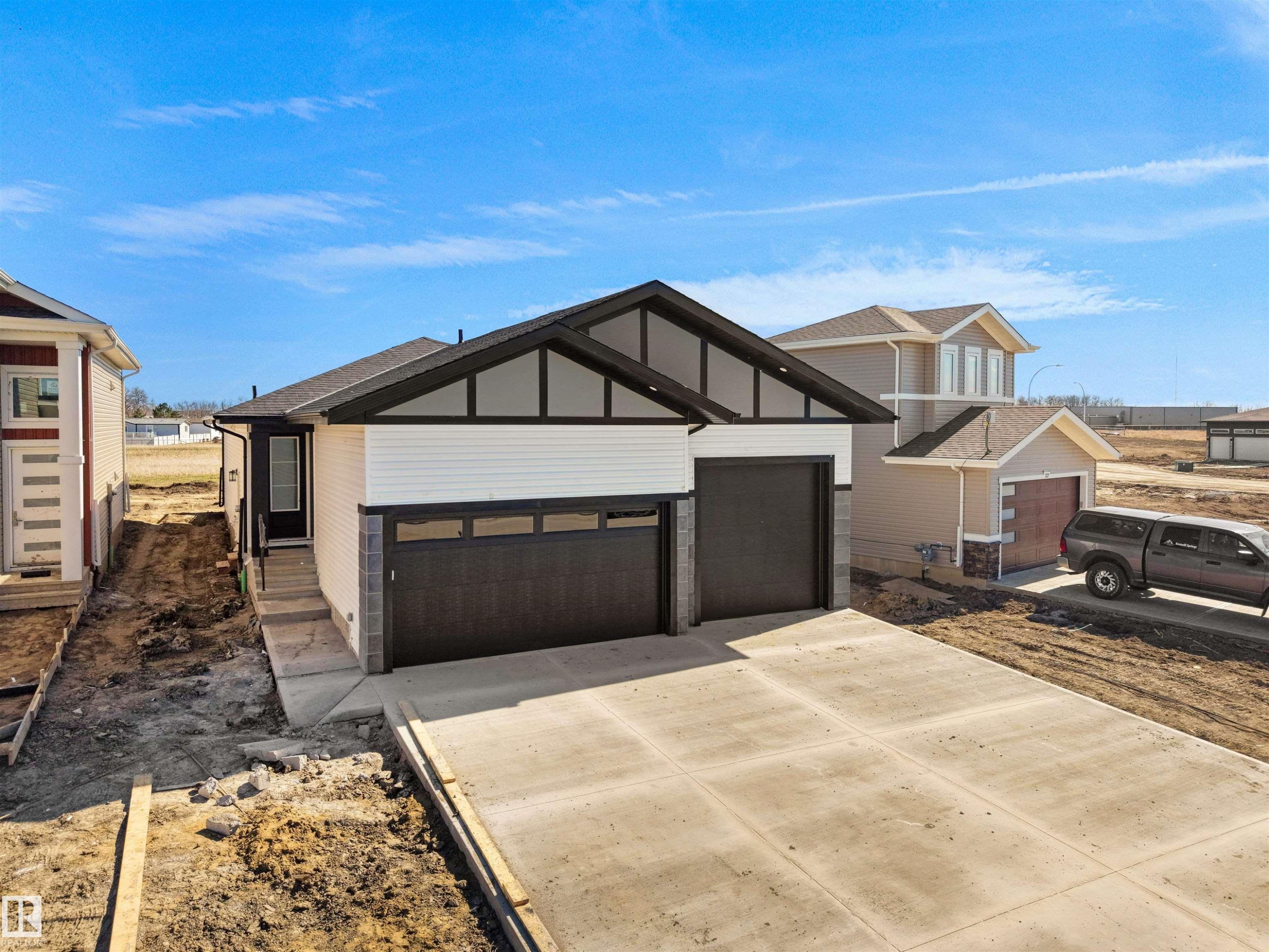 5225 47 Ave, Calmar, AB - Outdoor