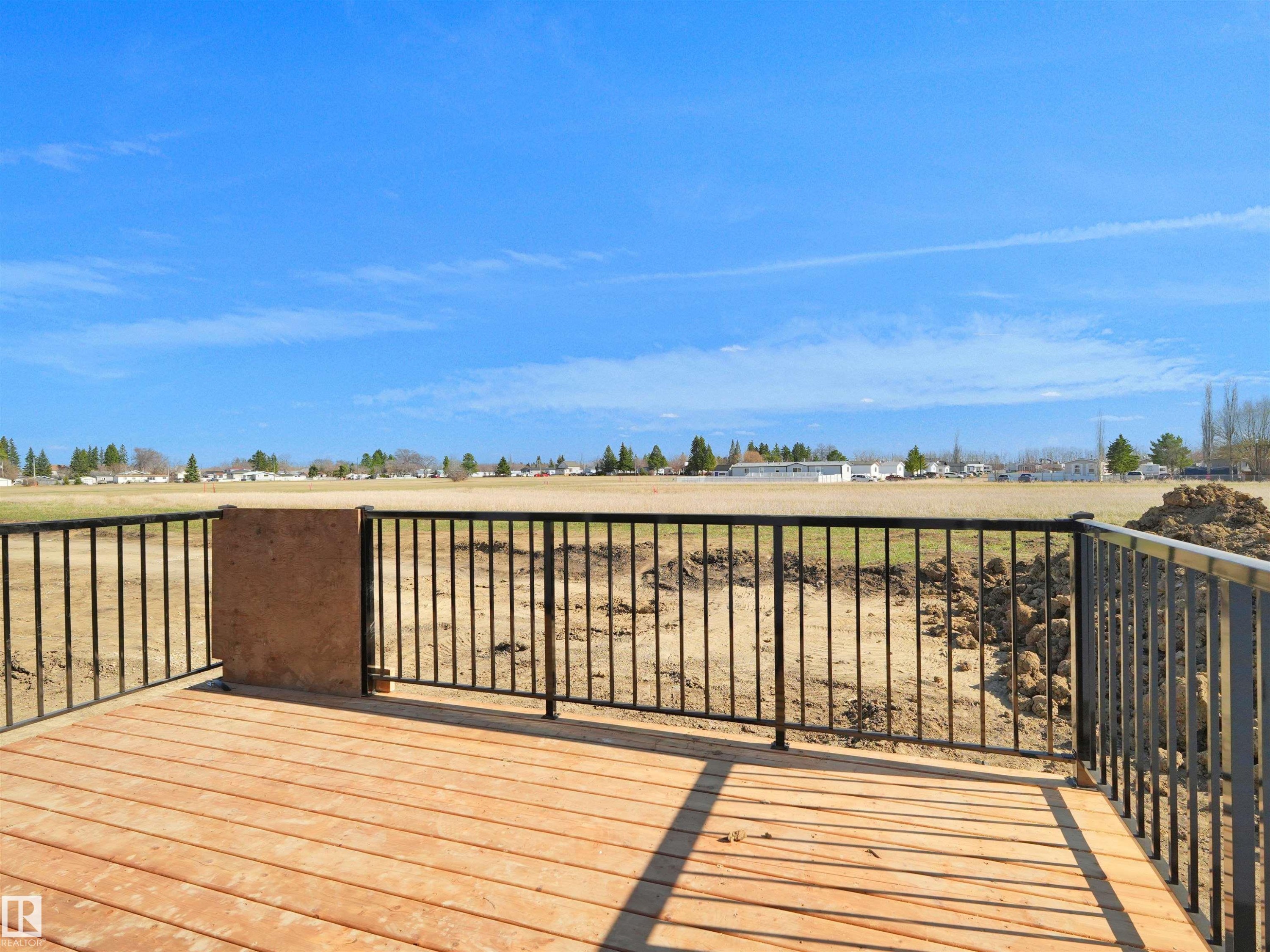 5225 47 Ave, Calmar, AB - Outdoor