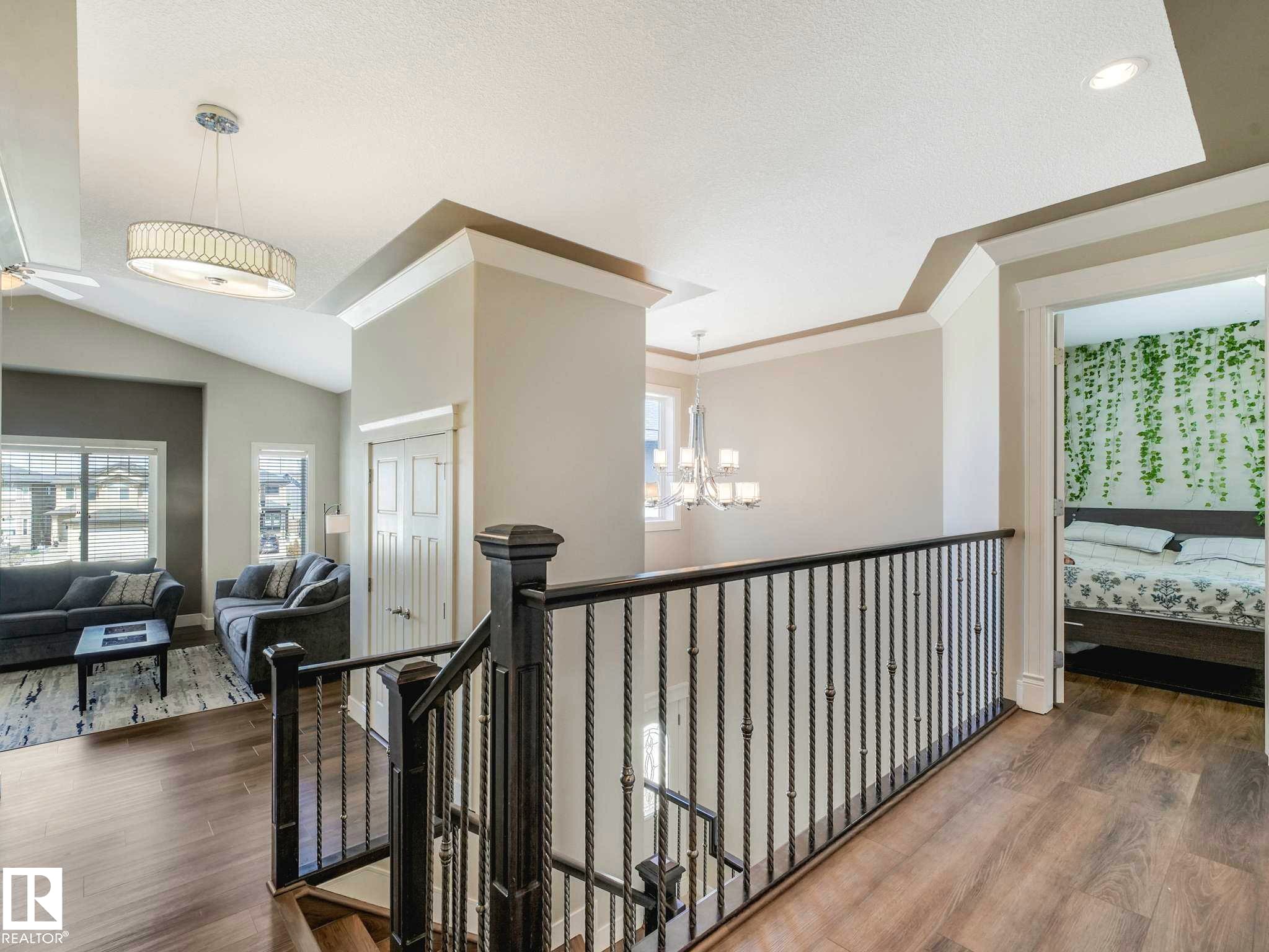 Image quality insufficient for description - 16251 135 Street Nw, Edmonton, AB - Indoor Photo Showing Other Room