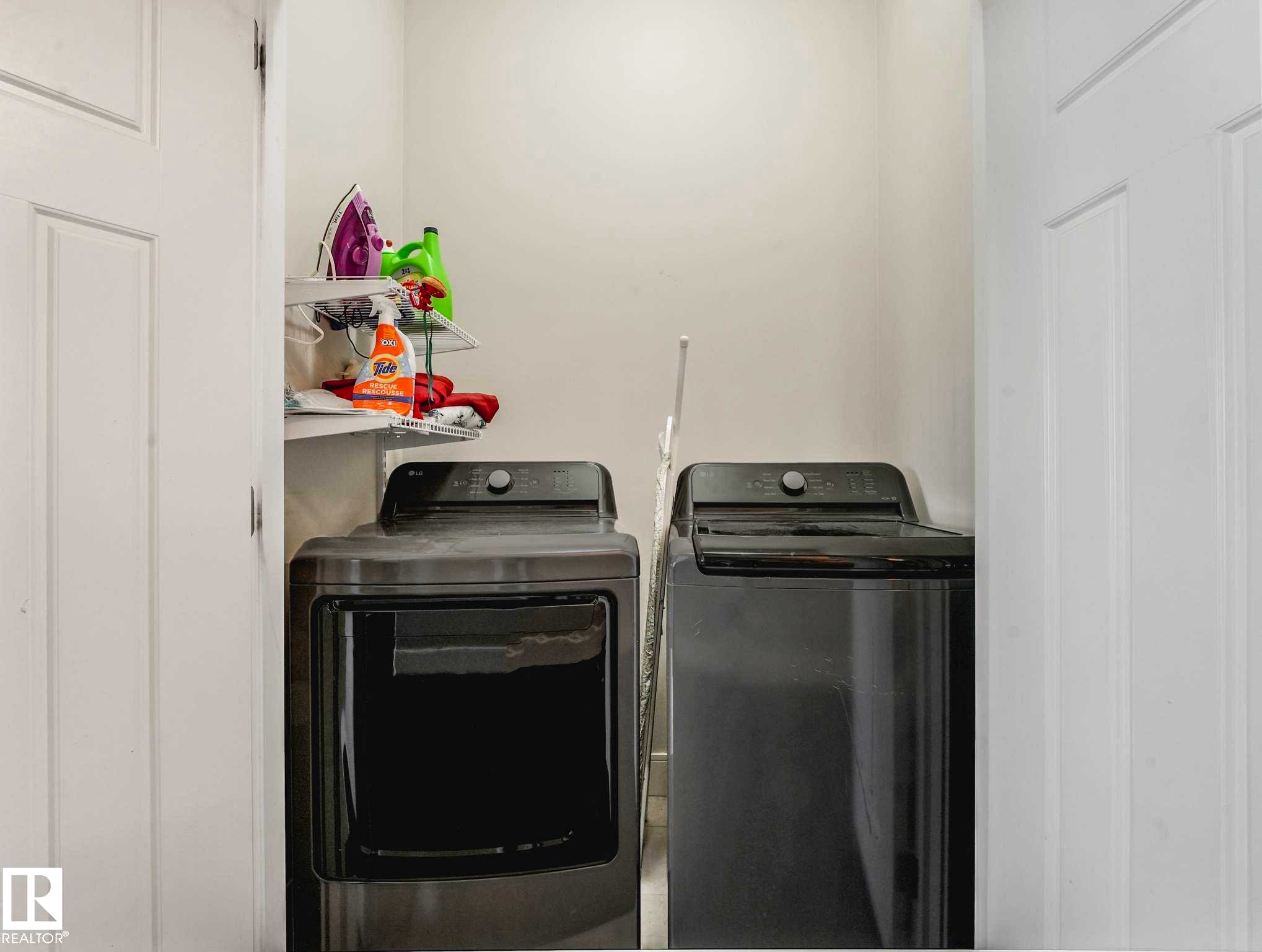 Image quality insufficient for description - 16251 135 Street Nw, Edmonton, AB - Indoor Photo Showing Laundry Room