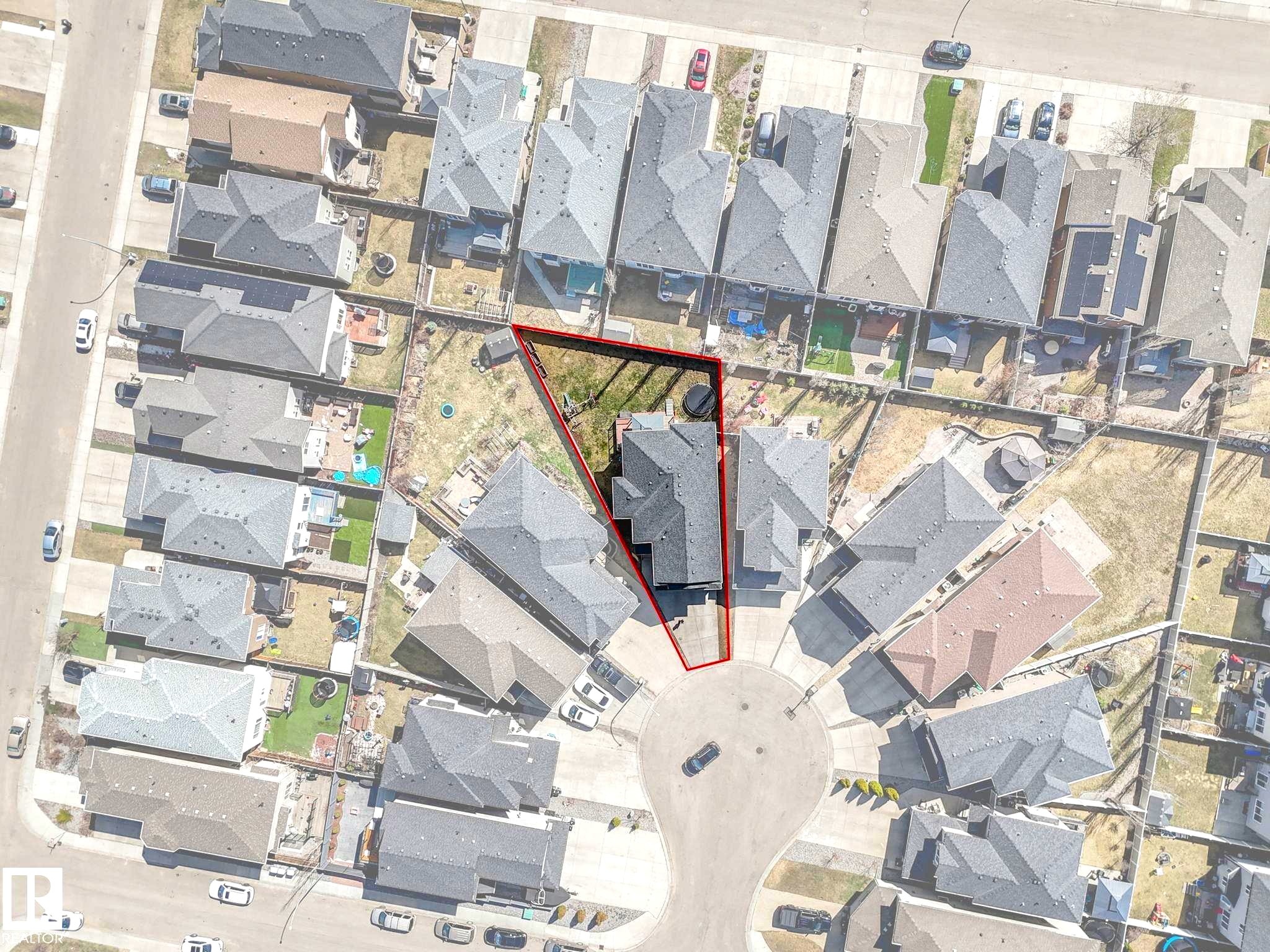 Aerial Property Boundary Map. Illustrating the defined perimeter of the property - 16251 135 Street Nw, Edmonton, AB - Other