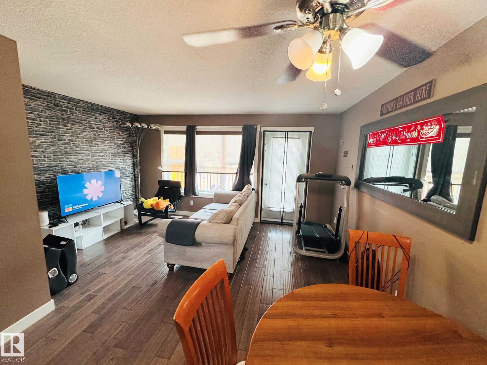 311 401 Southfork Drive, Leduc, AB - Indoor