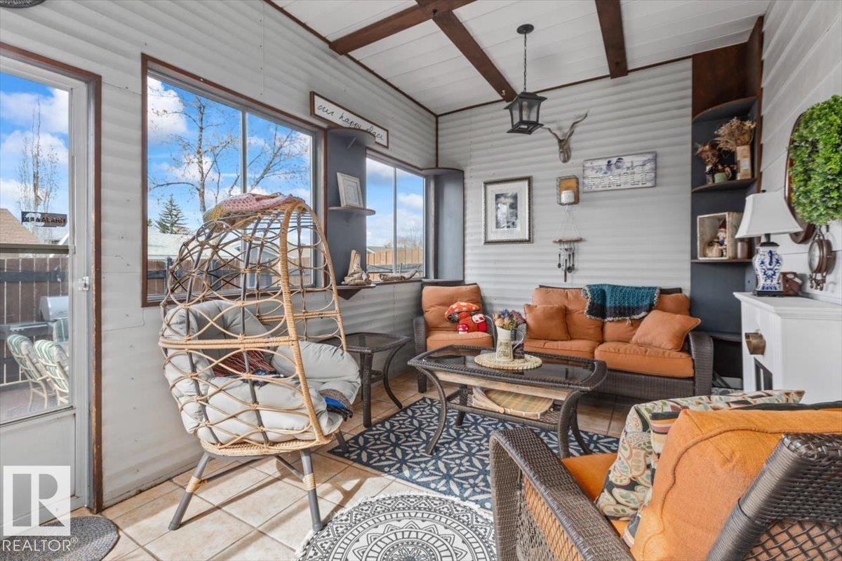 2446 78 Street, Edmonton, AB - Photo Showing Living Room
