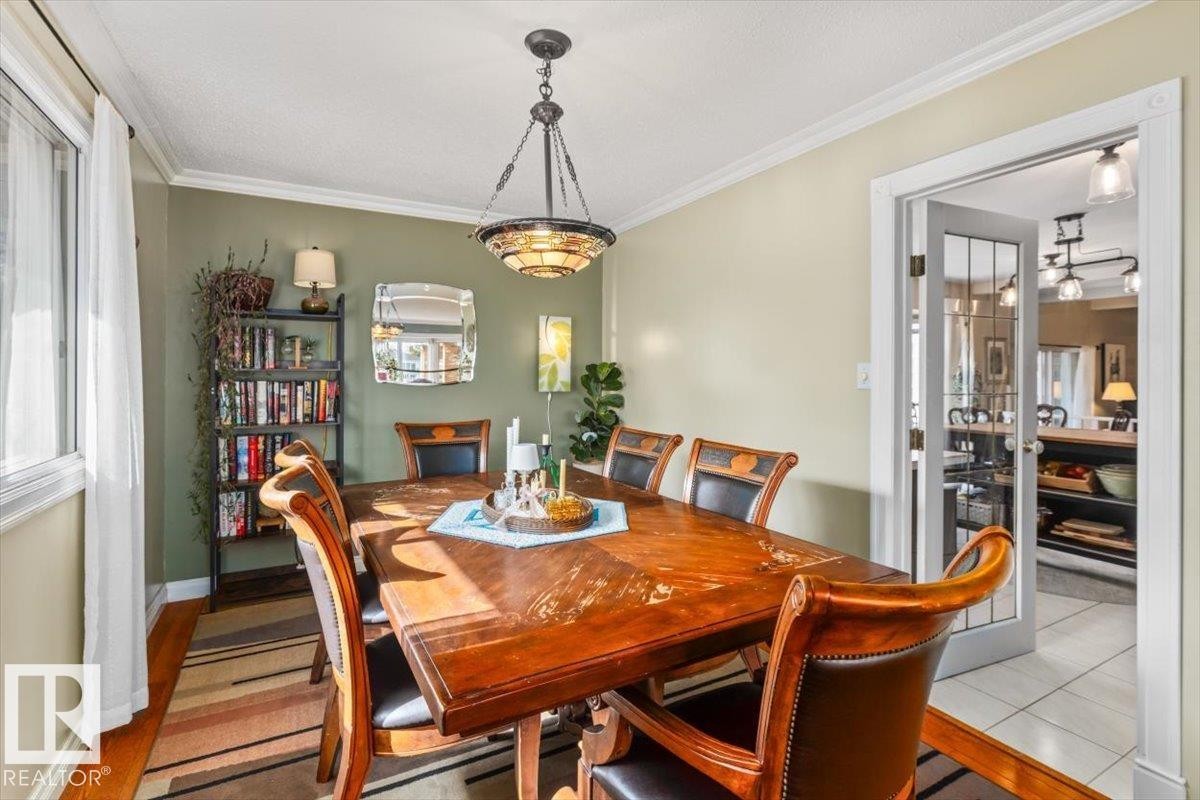 2446 78 Street, Edmonton, AB - Indoor Photo Showing Dining Room