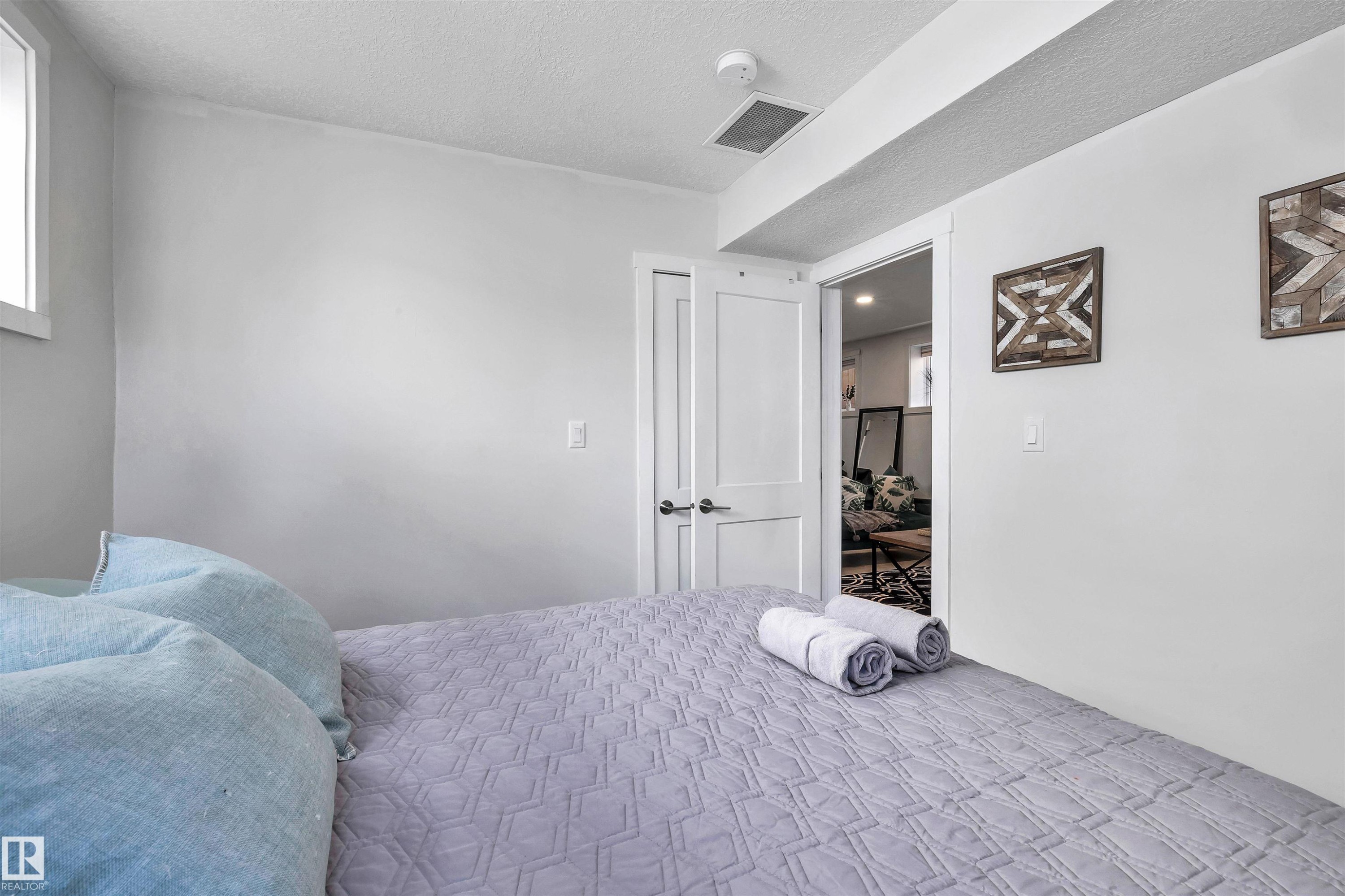 11531 97 Street, Edmonton, AB - Indoor Photo Showing Bedroom