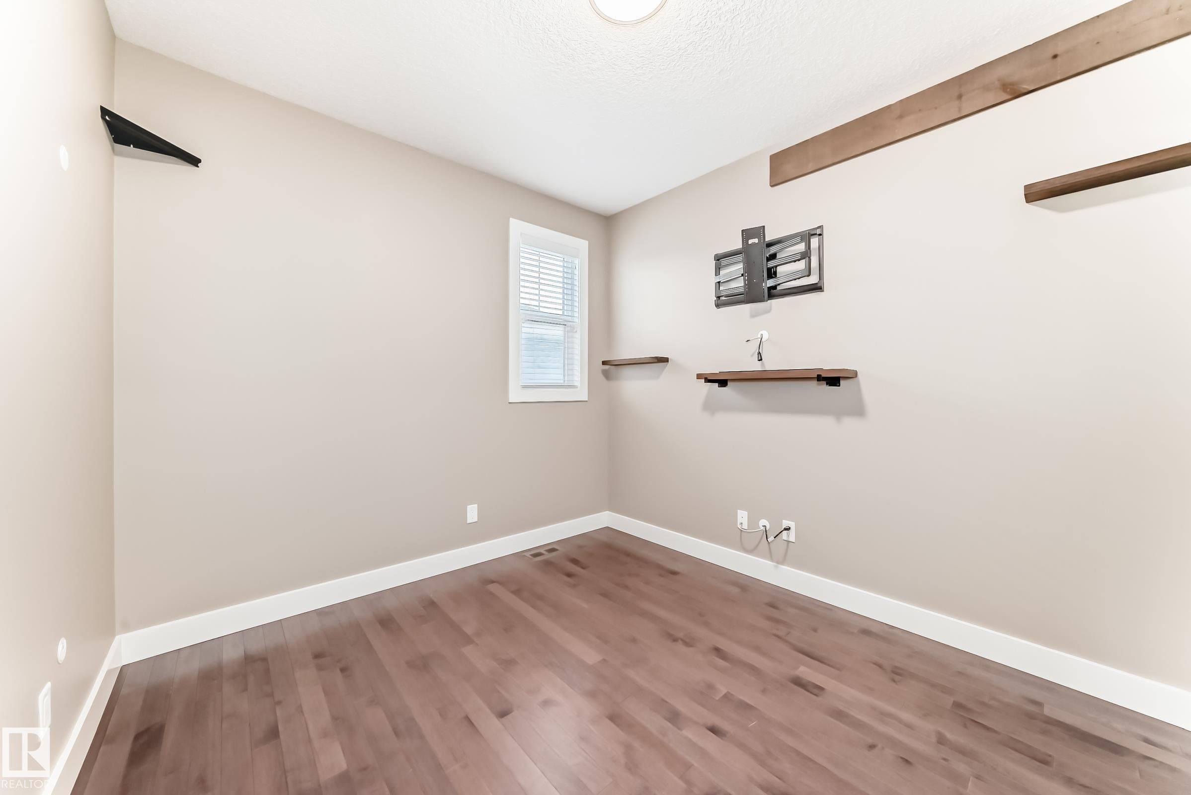 7293 Morgan Road, Edmonton, AB - Indoor Photo Showing Other Room