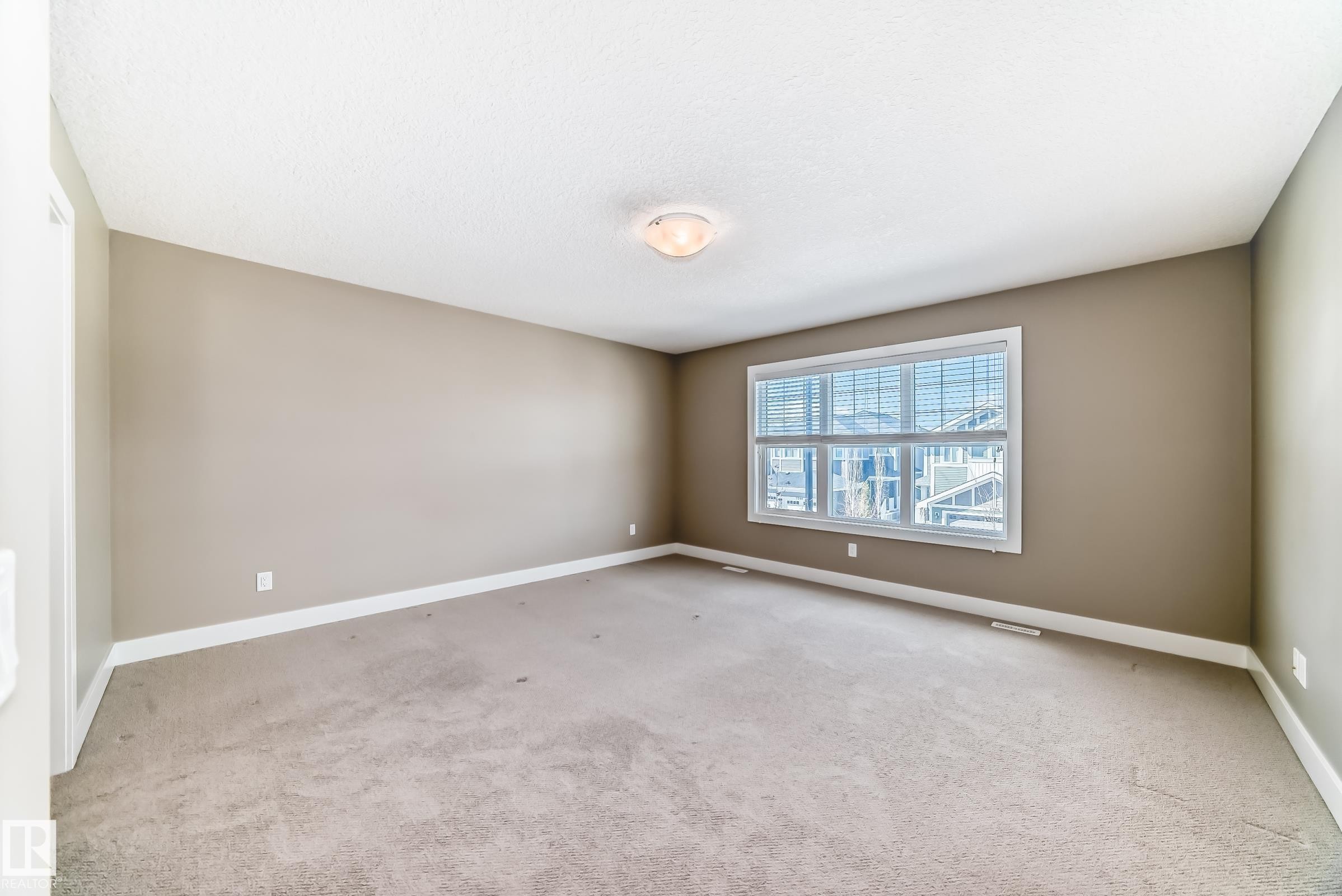 7293 Morgan Road, Edmonton, AB - Indoor Photo Showing Other Room
