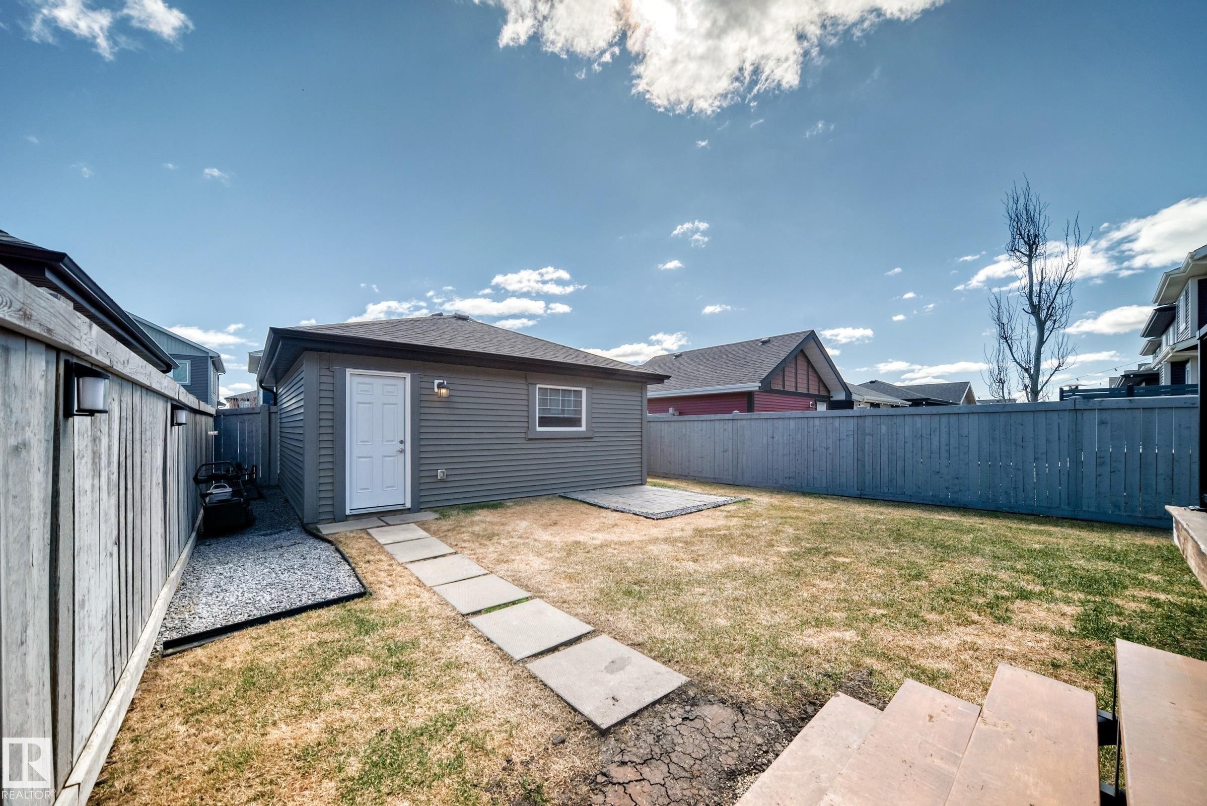 7293 Morgan Road, Edmonton, AB - Outdoor