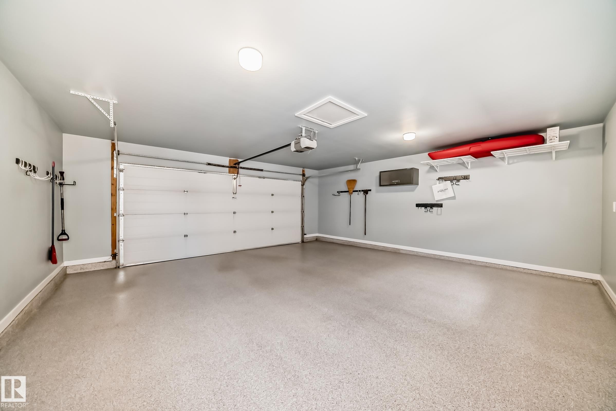 7293 Morgan Road, Edmonton, AB - Indoor Photo Showing Garage
