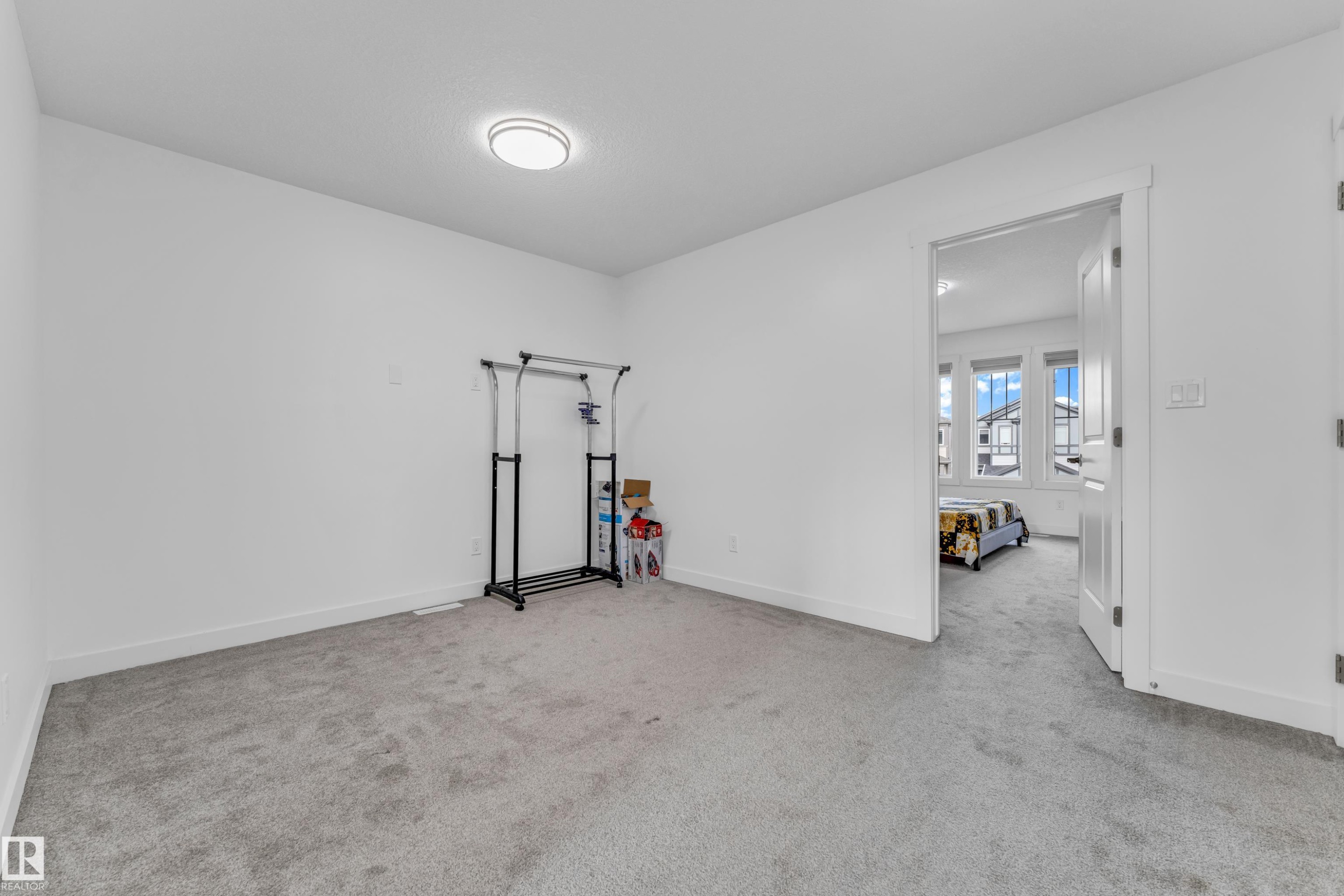 3016 4 Street, Edmonton, AB - Indoor Photo Showing Other Room