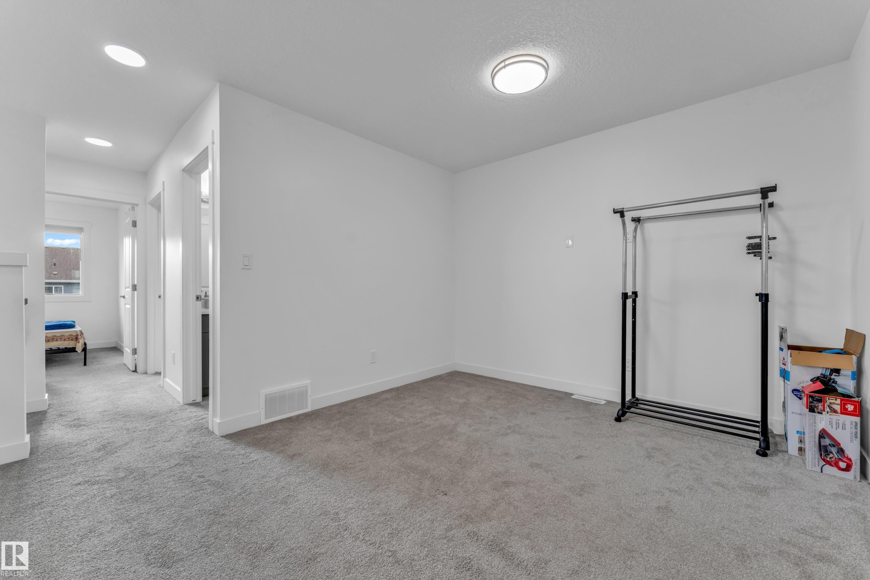 3016 4 Street, Edmonton, AB - Indoor Photo Showing Other Room