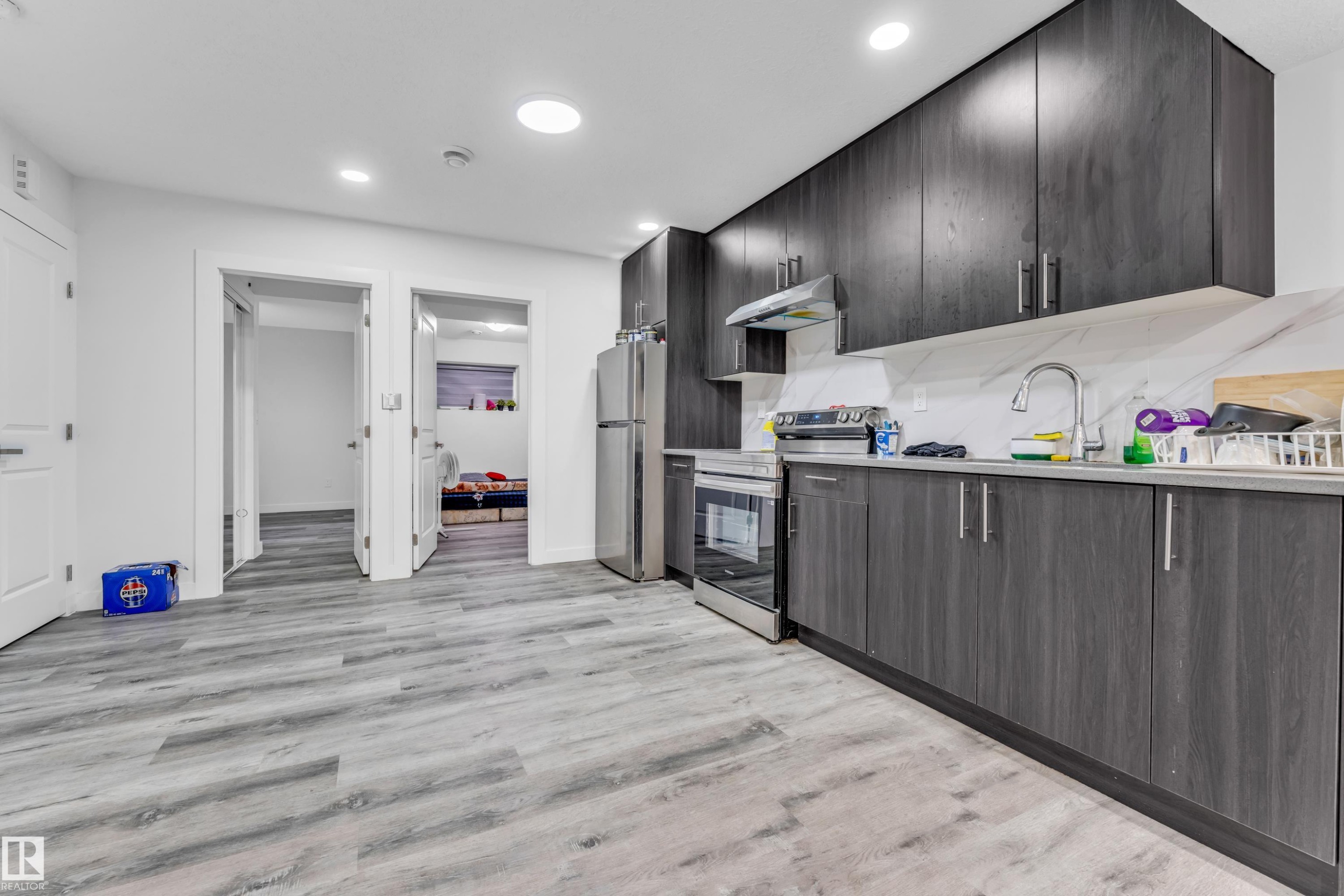 3016 4 Street, Edmonton, AB - Indoor Photo Showing Kitchen