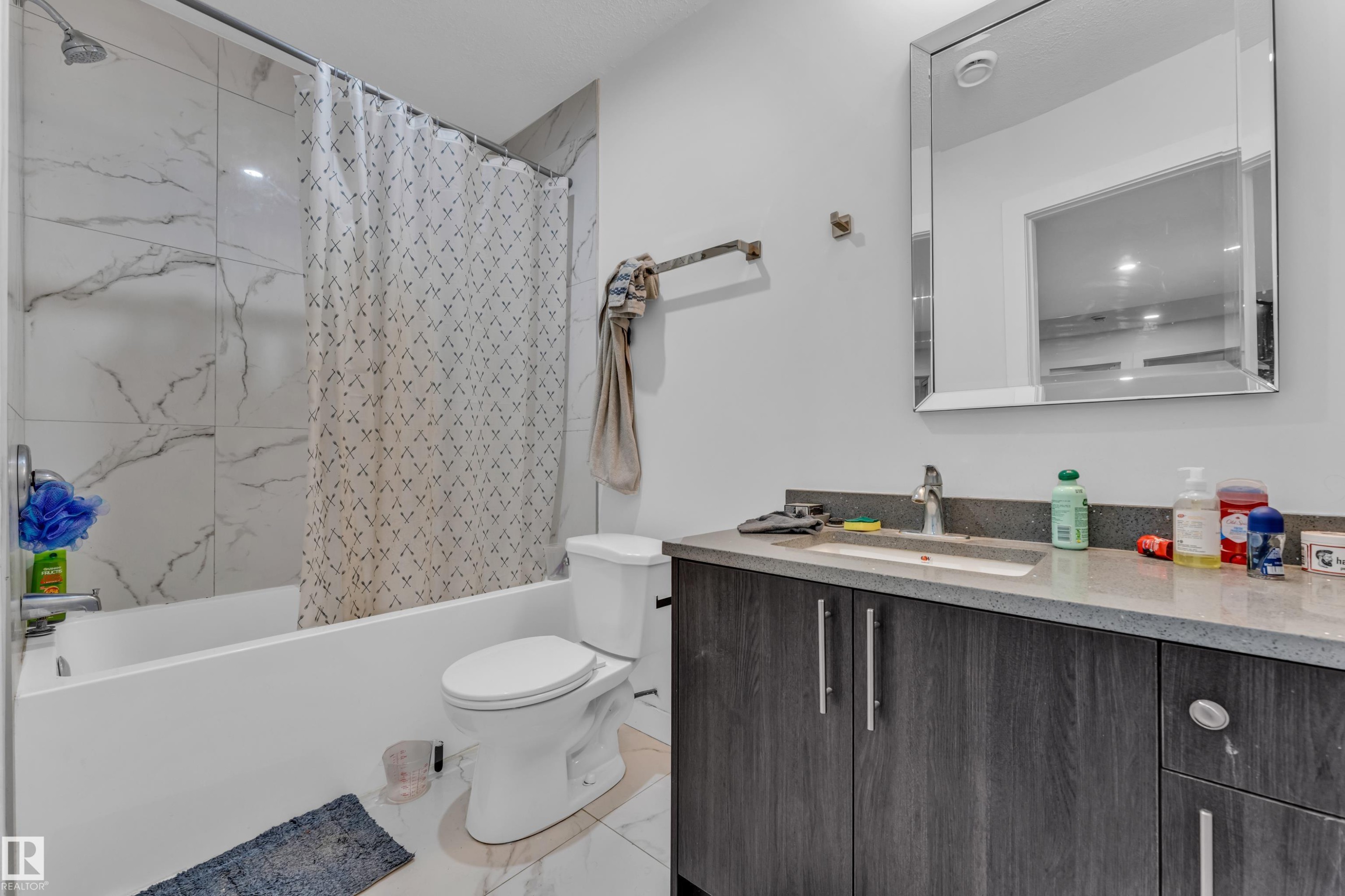 3016 4 Street, Edmonton, AB - Indoor Photo Showing Bathroom