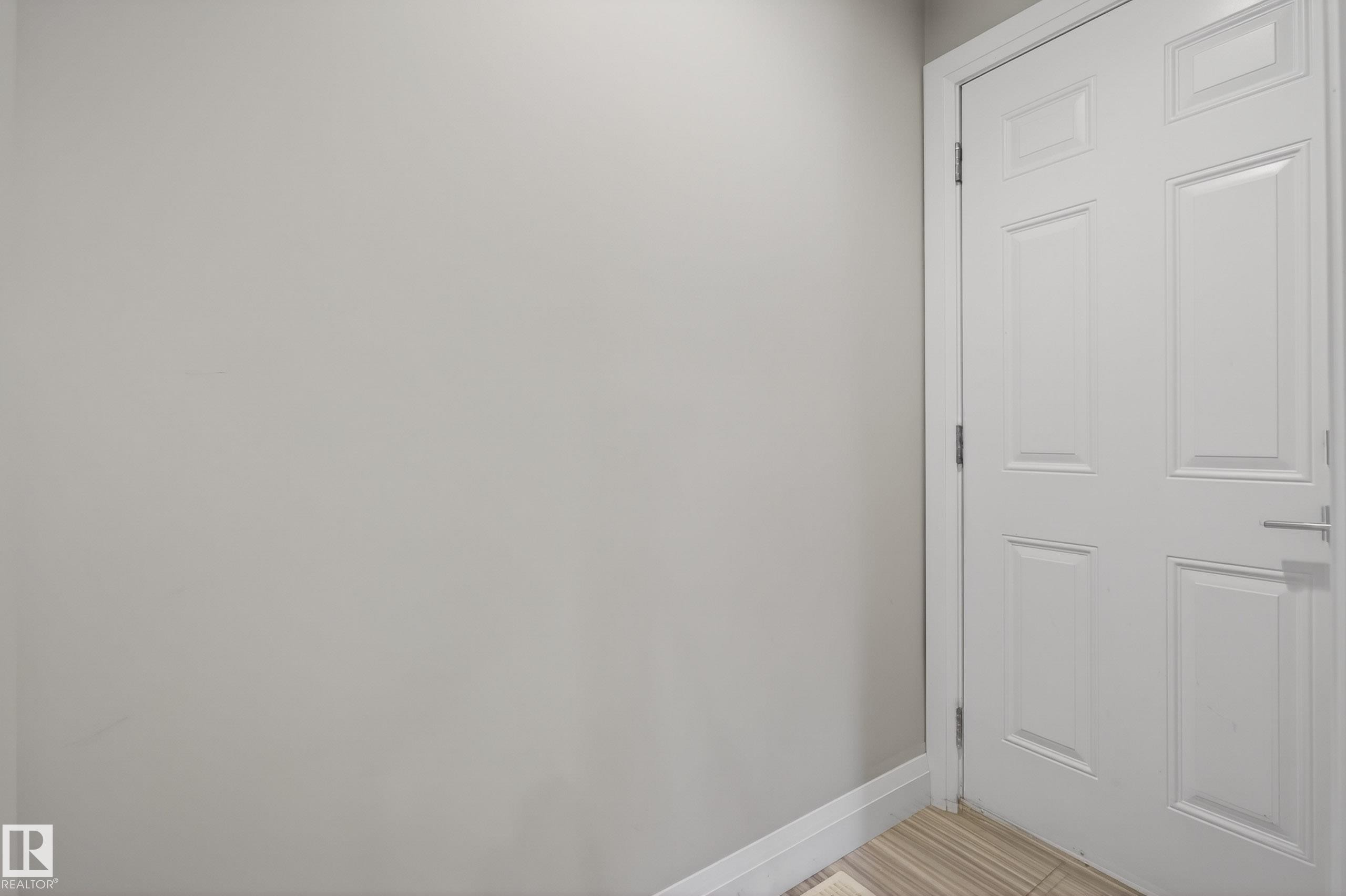 7008 97 Street, Edmonton, AB - Indoor Photo Showing Other Room