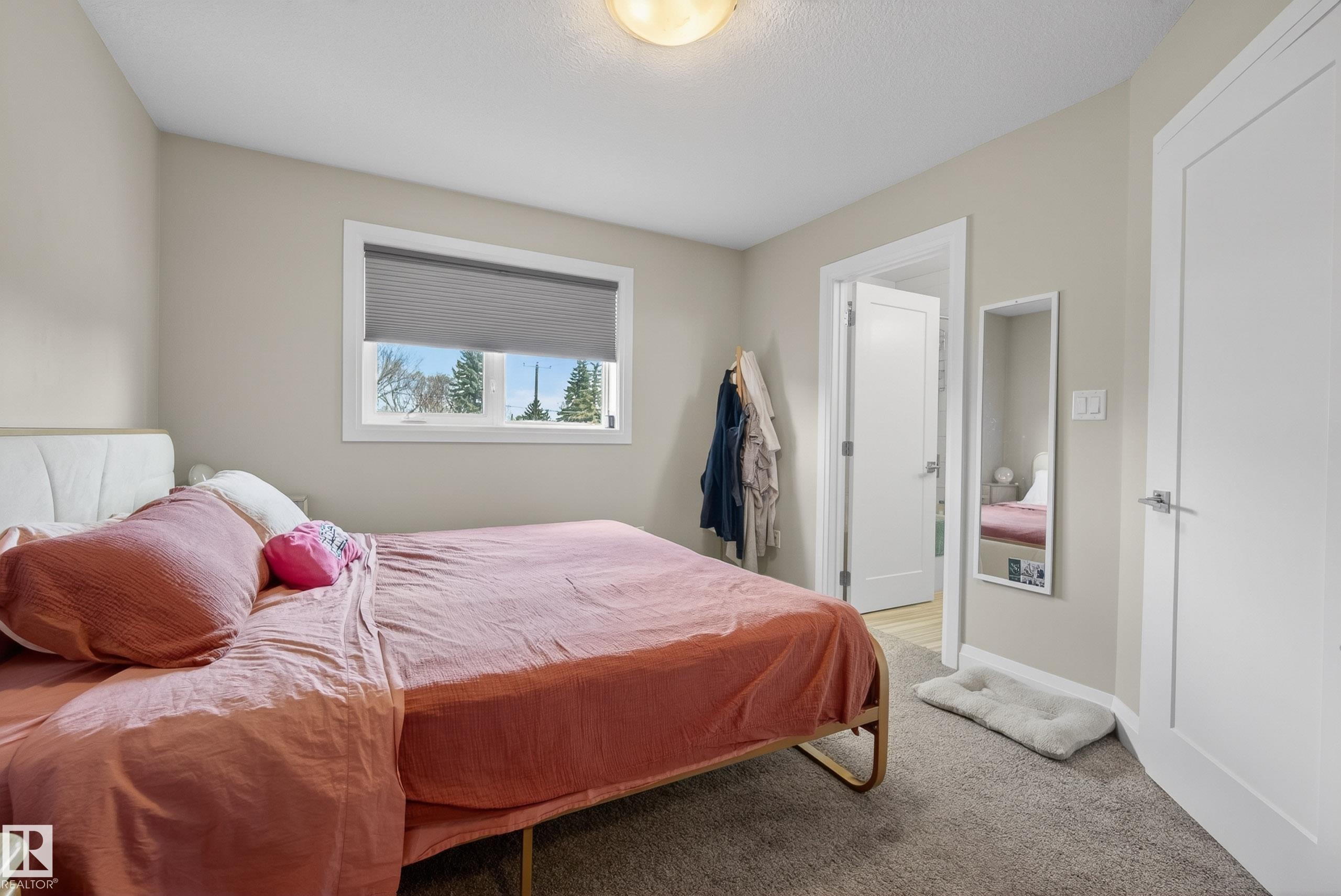 7008 97 Street, Edmonton, AB - Indoor Photo Showing Bedroom