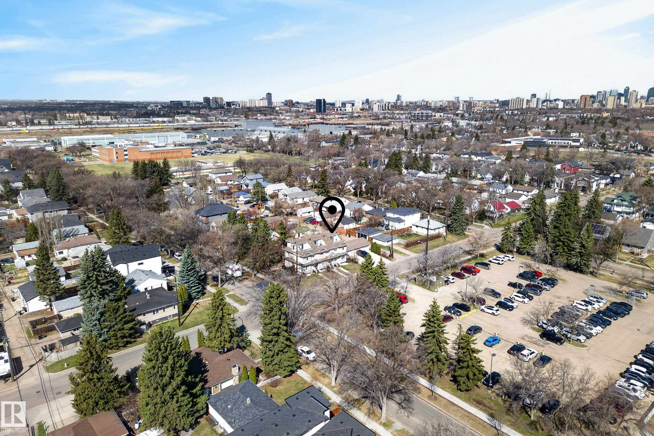 7008 97 Street, Edmonton, AB - Outdoor With View